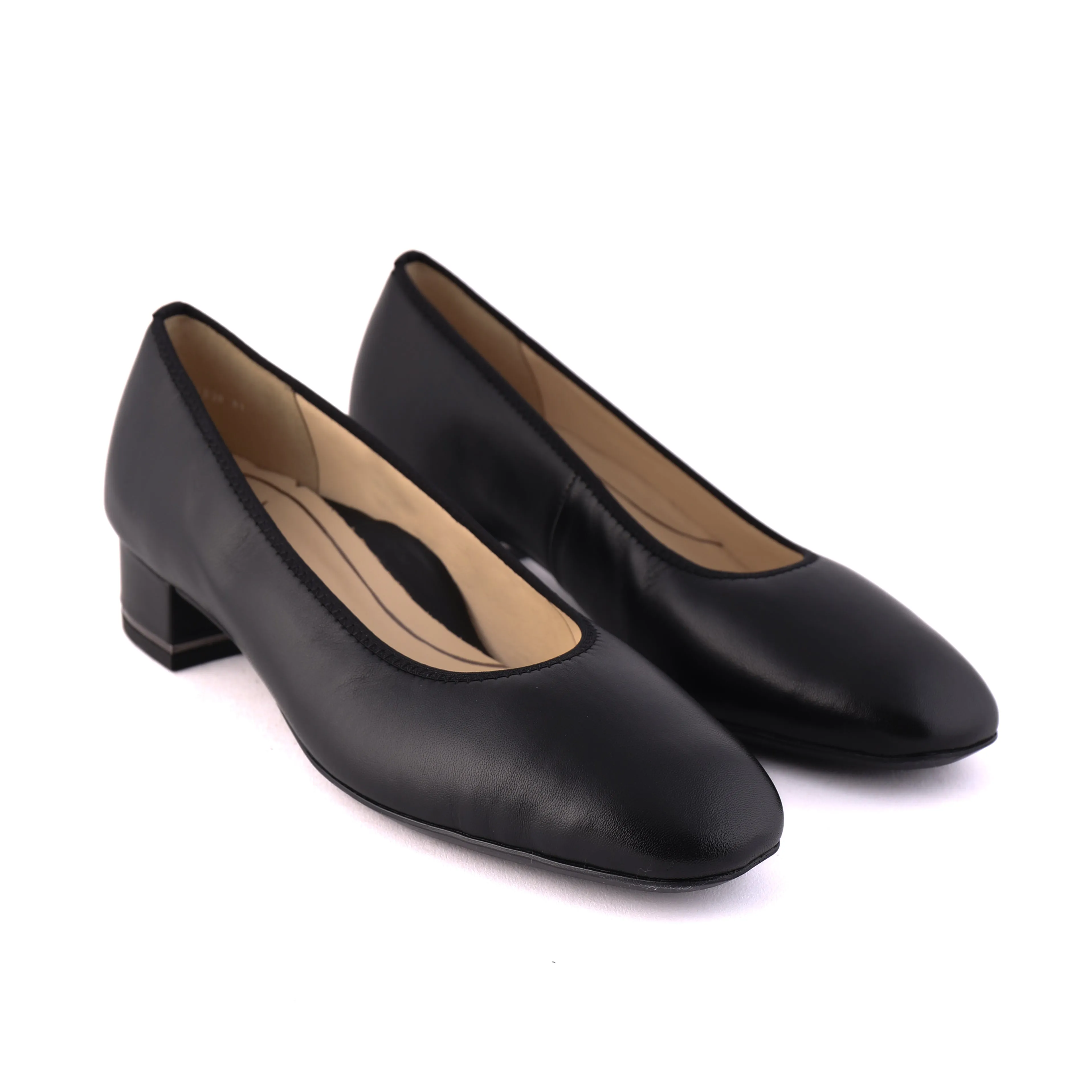 11838 Black Leather Museum Day Adjustable Sole