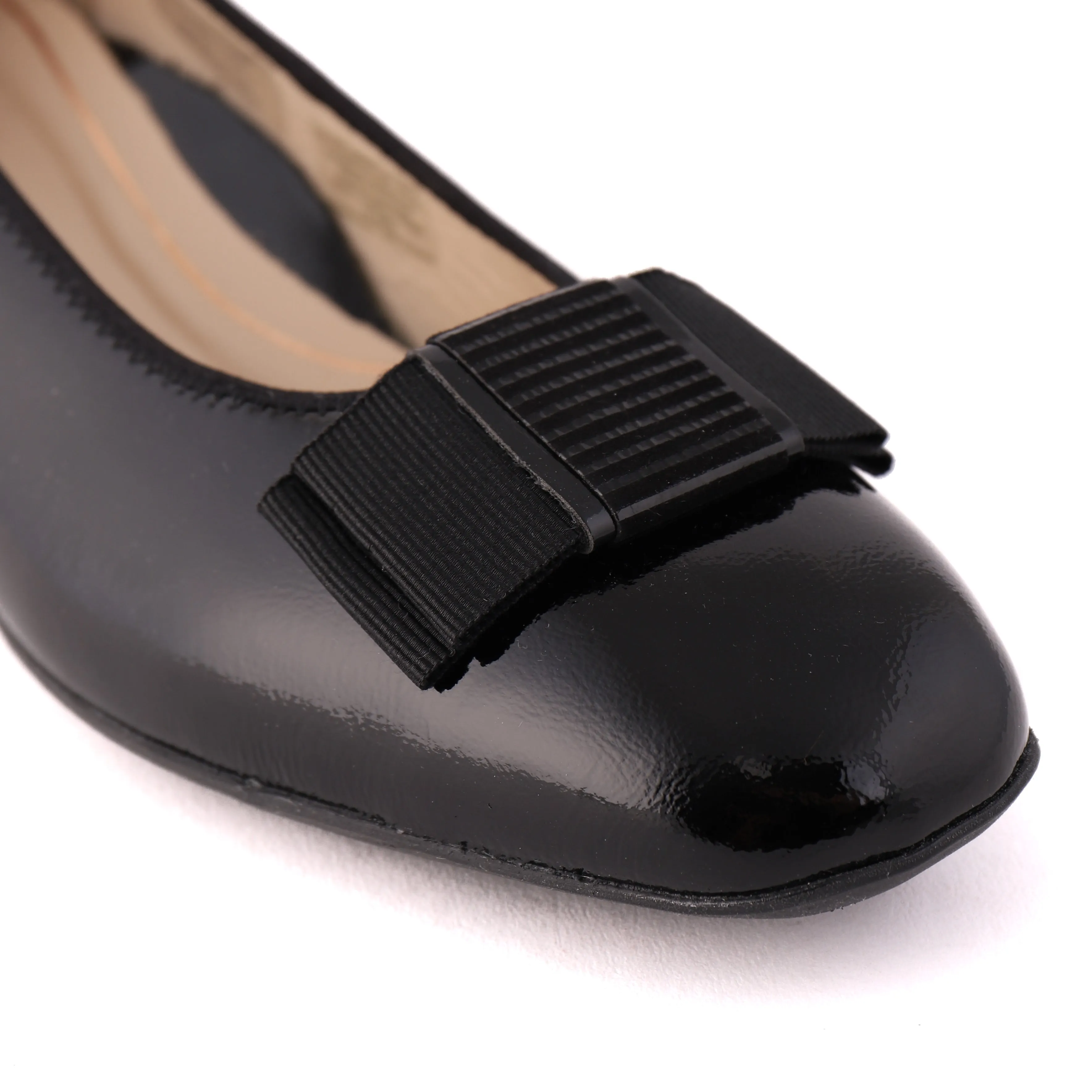 11884 Black Patent Cozy Step Sea Path