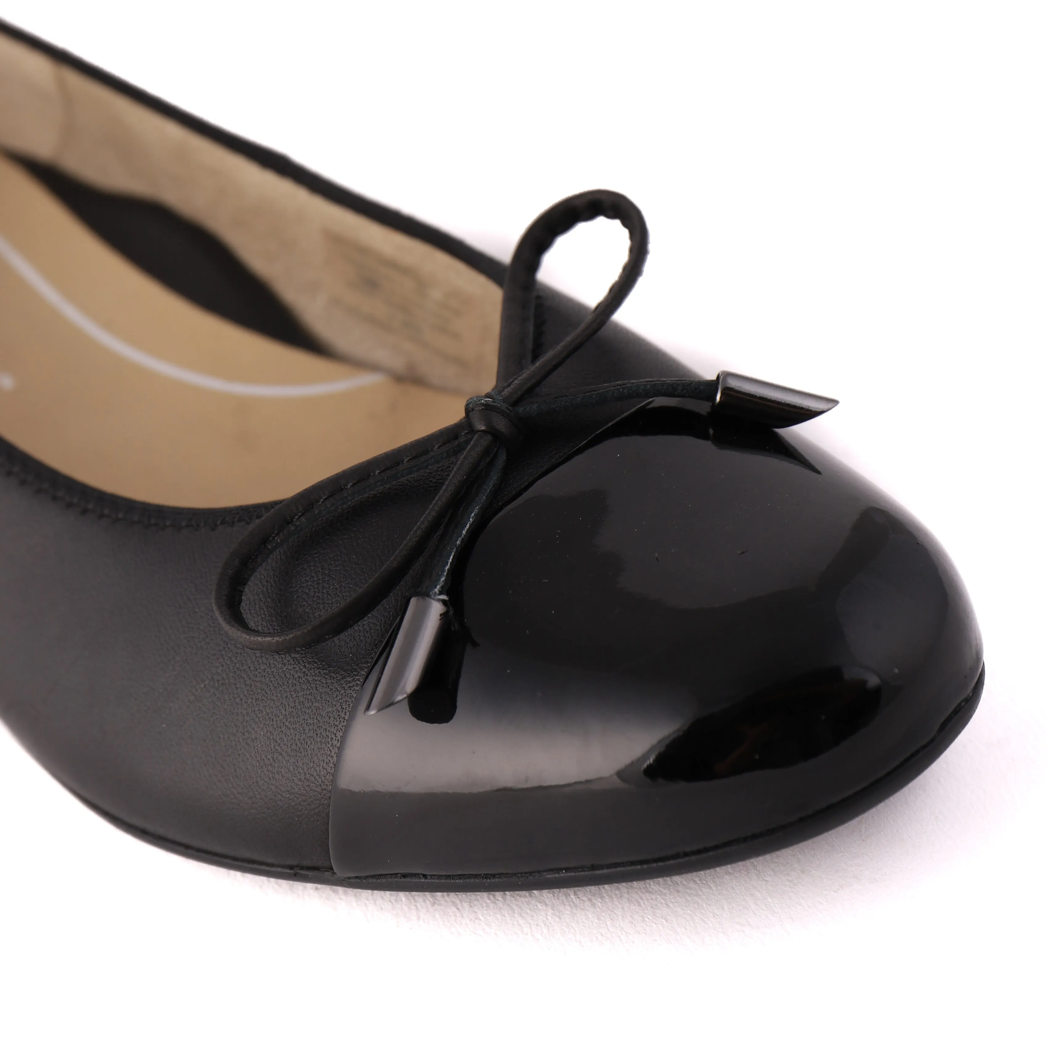 43721 Black Gift Day