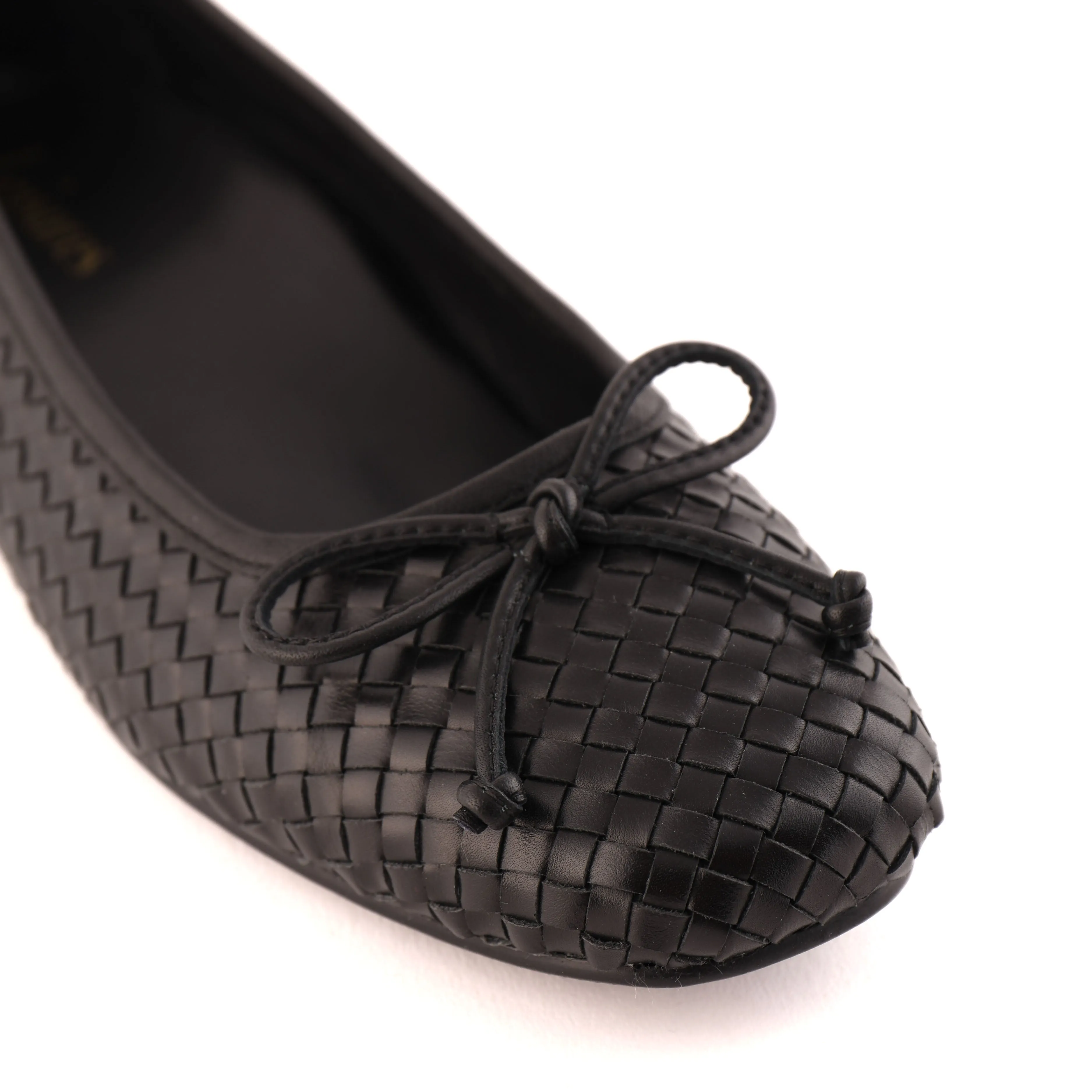 RAYNA Black City Wander