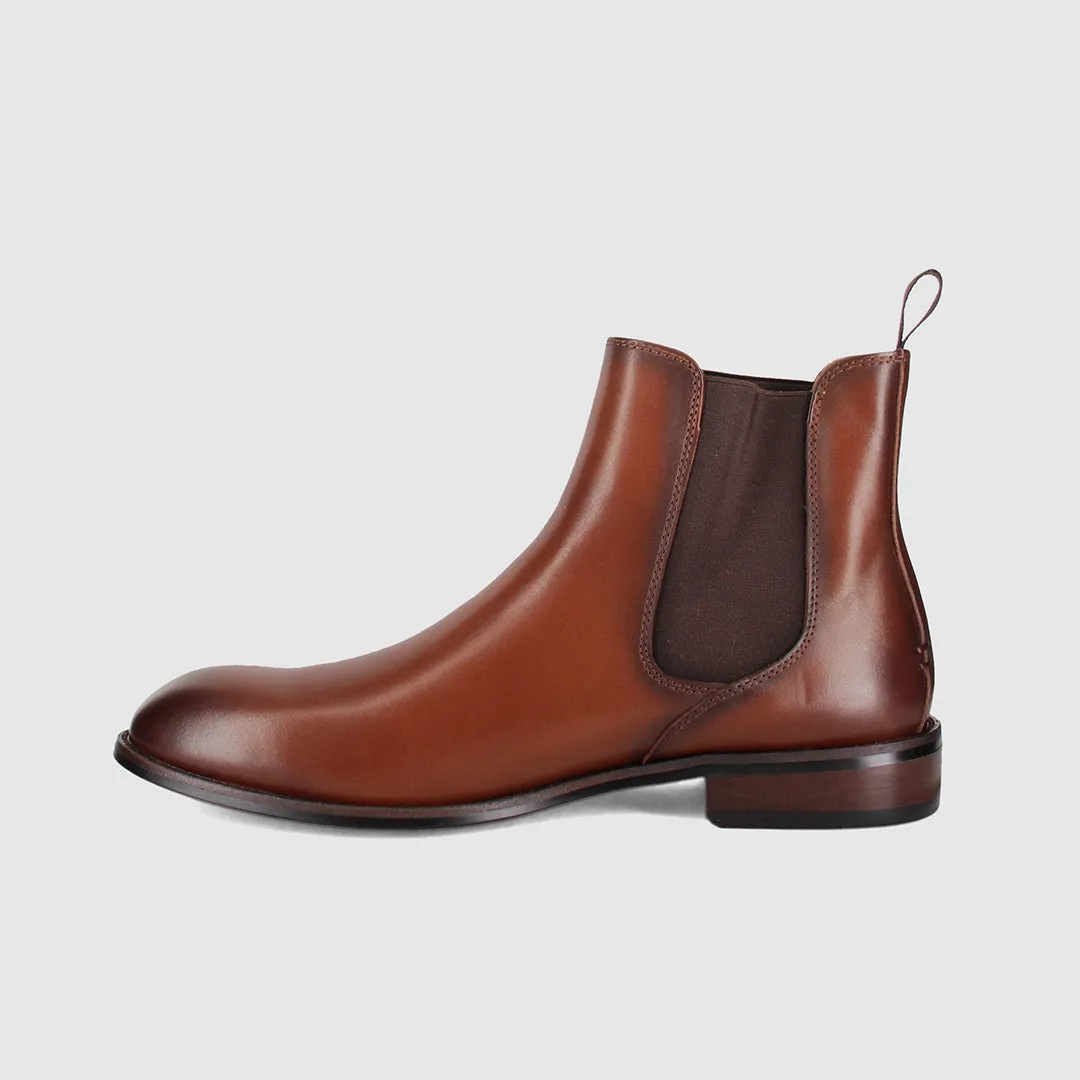 Padded Interior Outdoor Explorer Plymouth Chelsea Boots Cognac