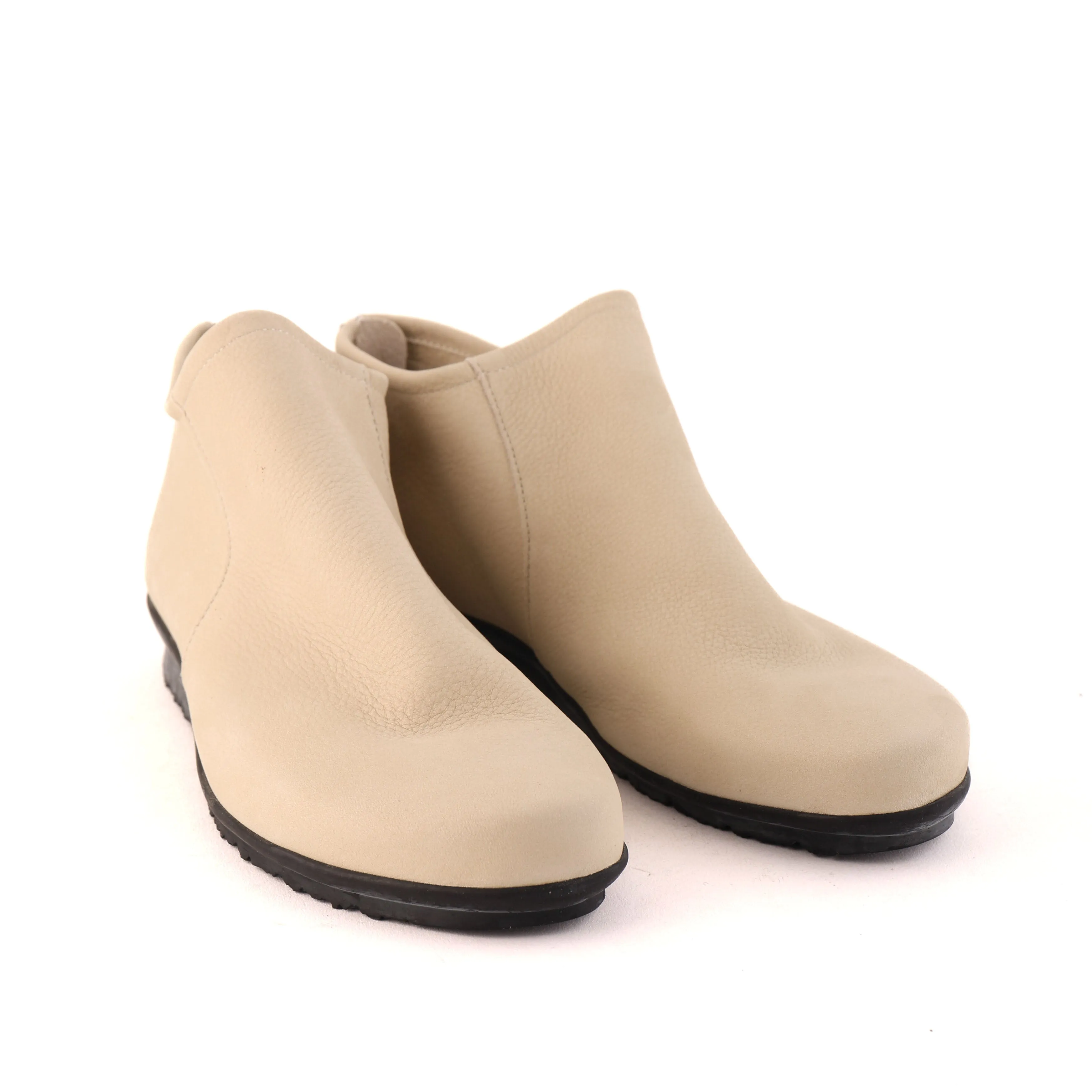 BABYQI Off White Nubuck Work Field Durable Shell Weekend Camping