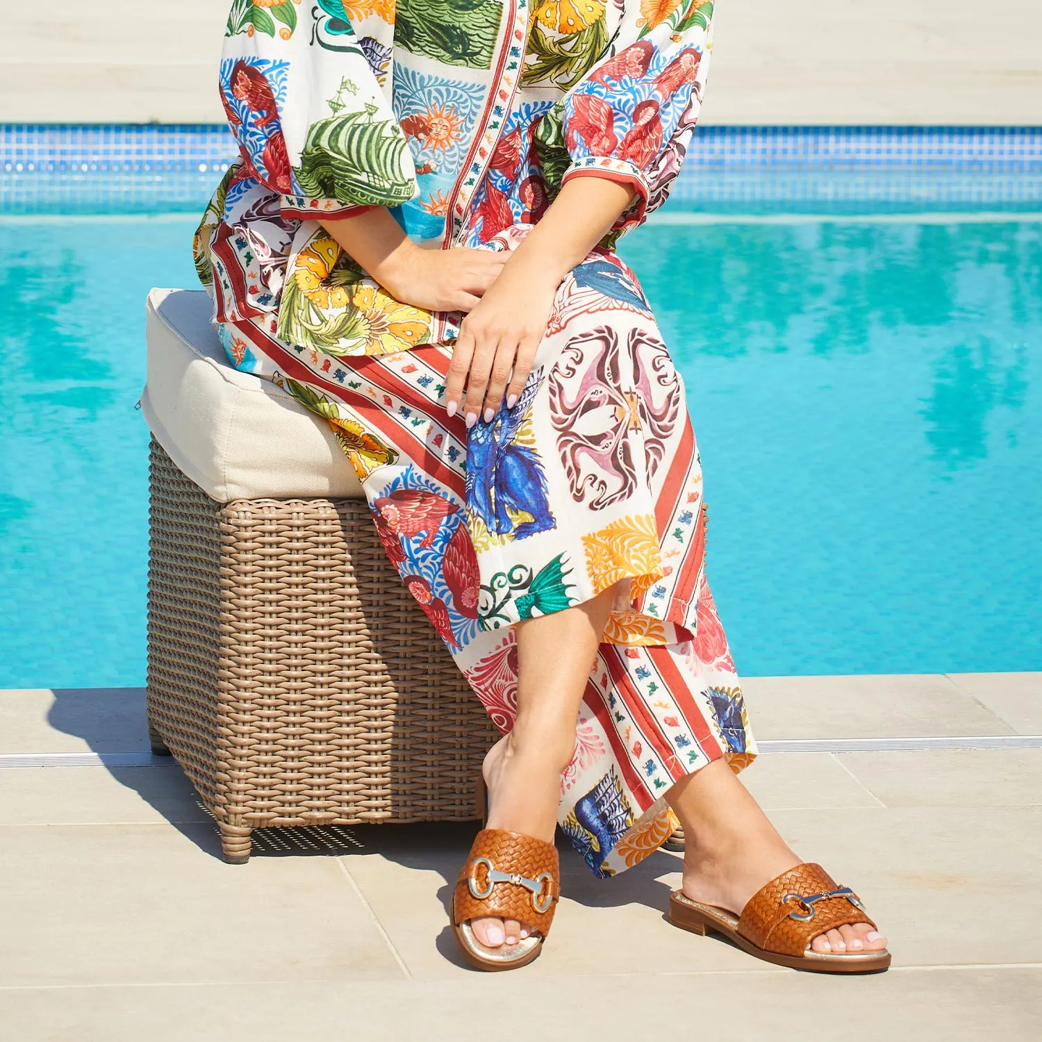 Zip Closure Versatile Comfort Bardot: Tan Weave Leather