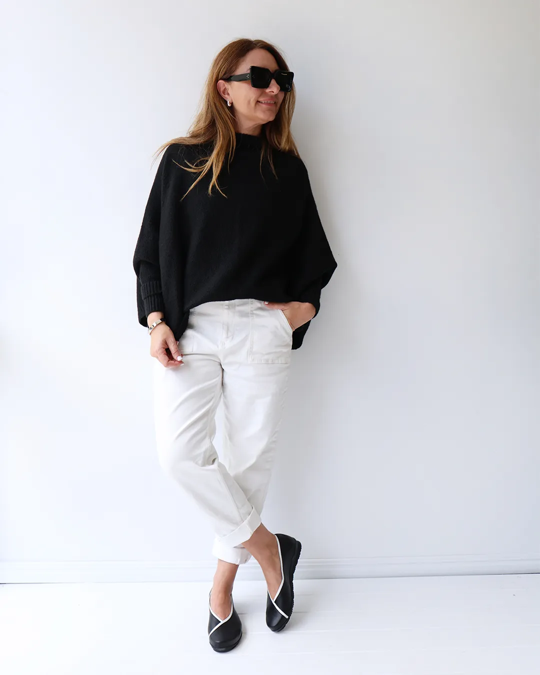 BAROBY Black And White Cushion Fit Quiet Spot