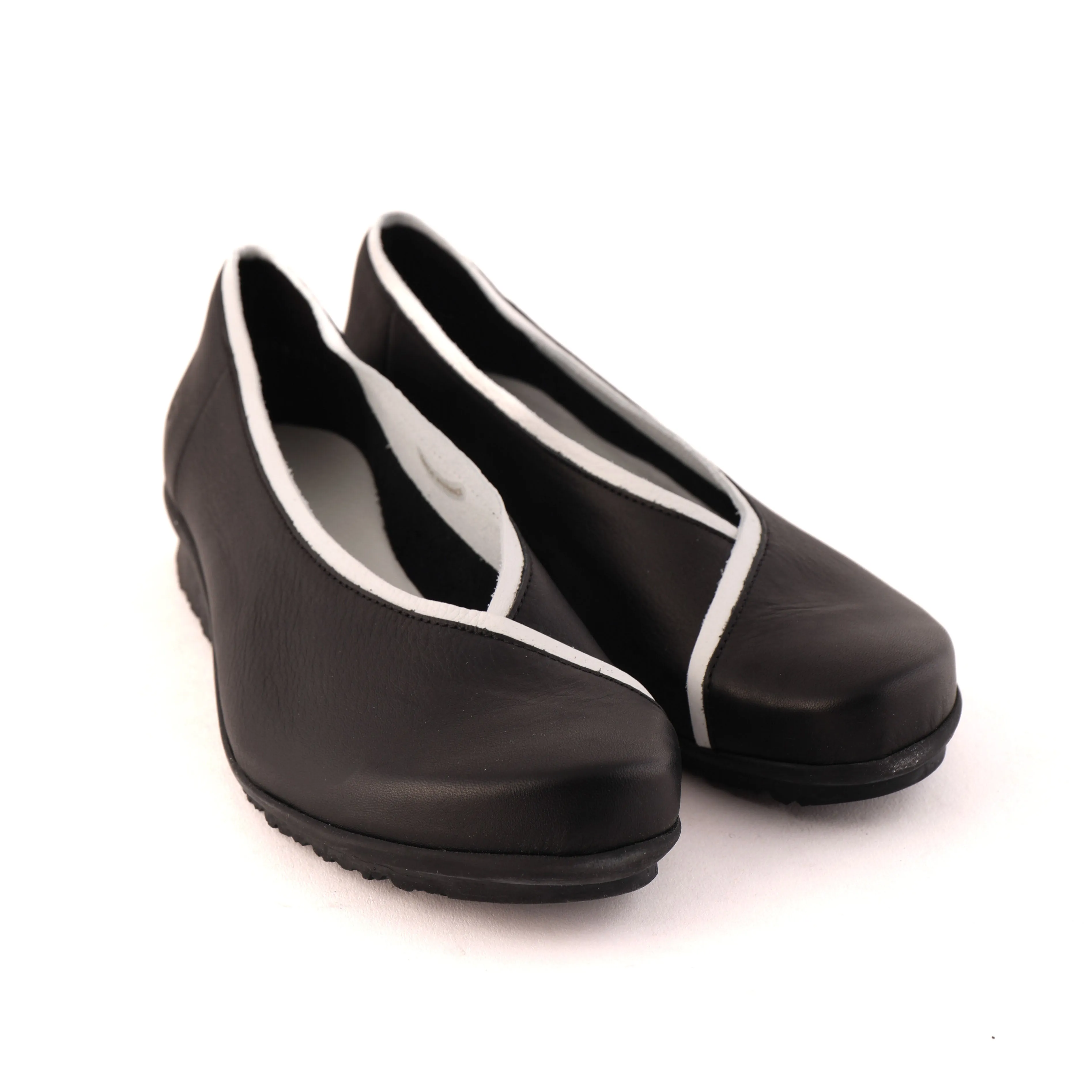 Korean style Breathable Ventilation BAROBY Black And White