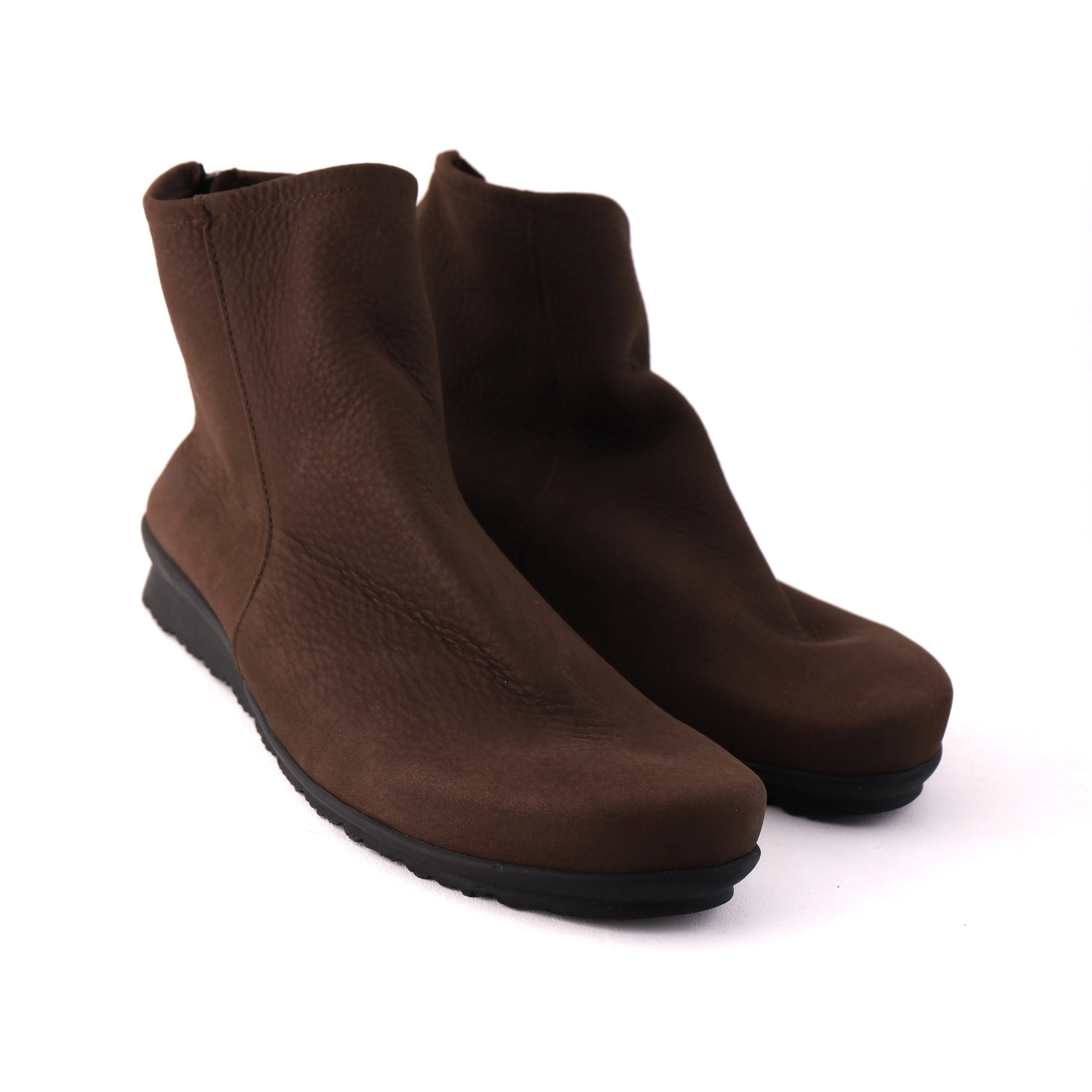 BARYKY Chocolate Cabin Cozy natural materials