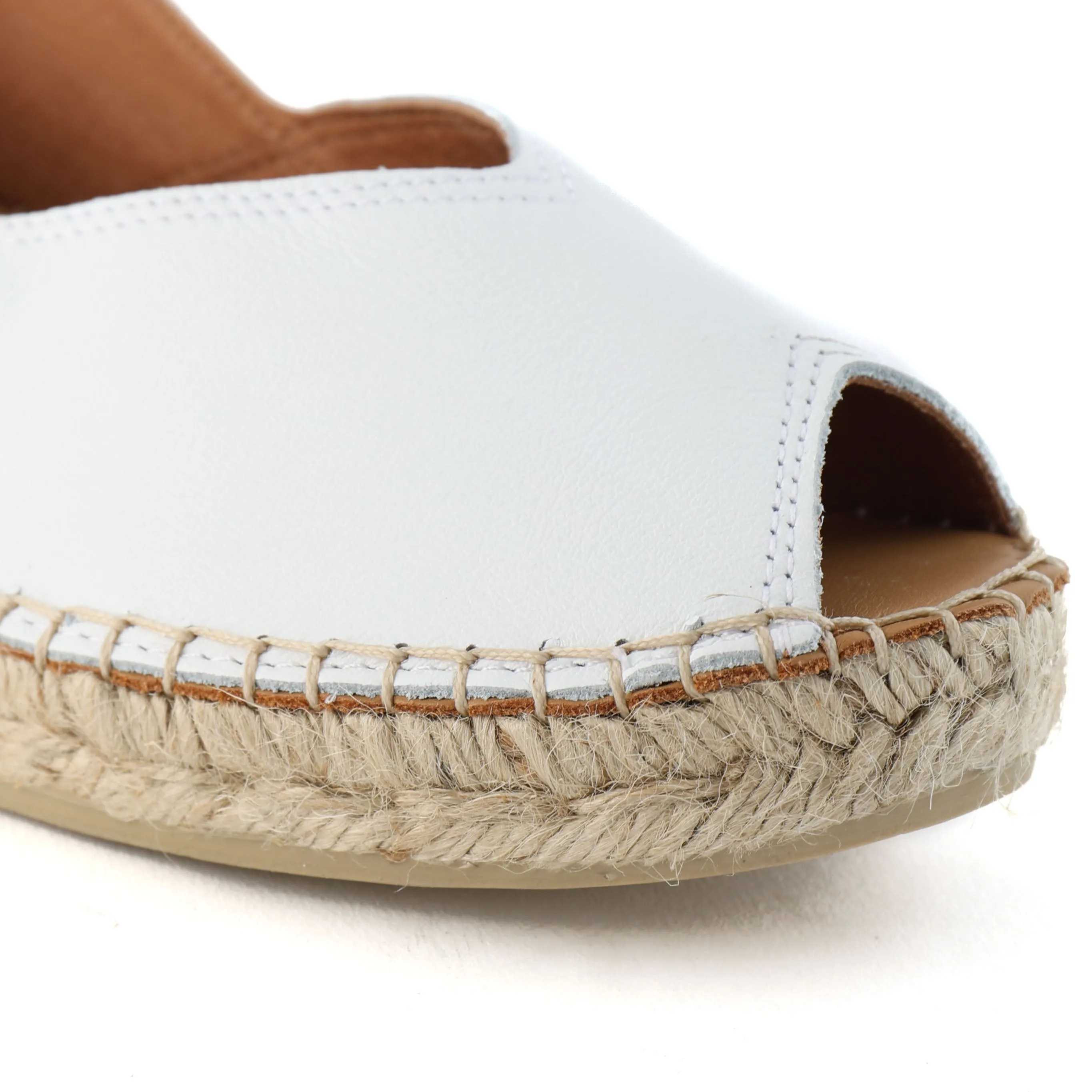 morning run BERNIA White