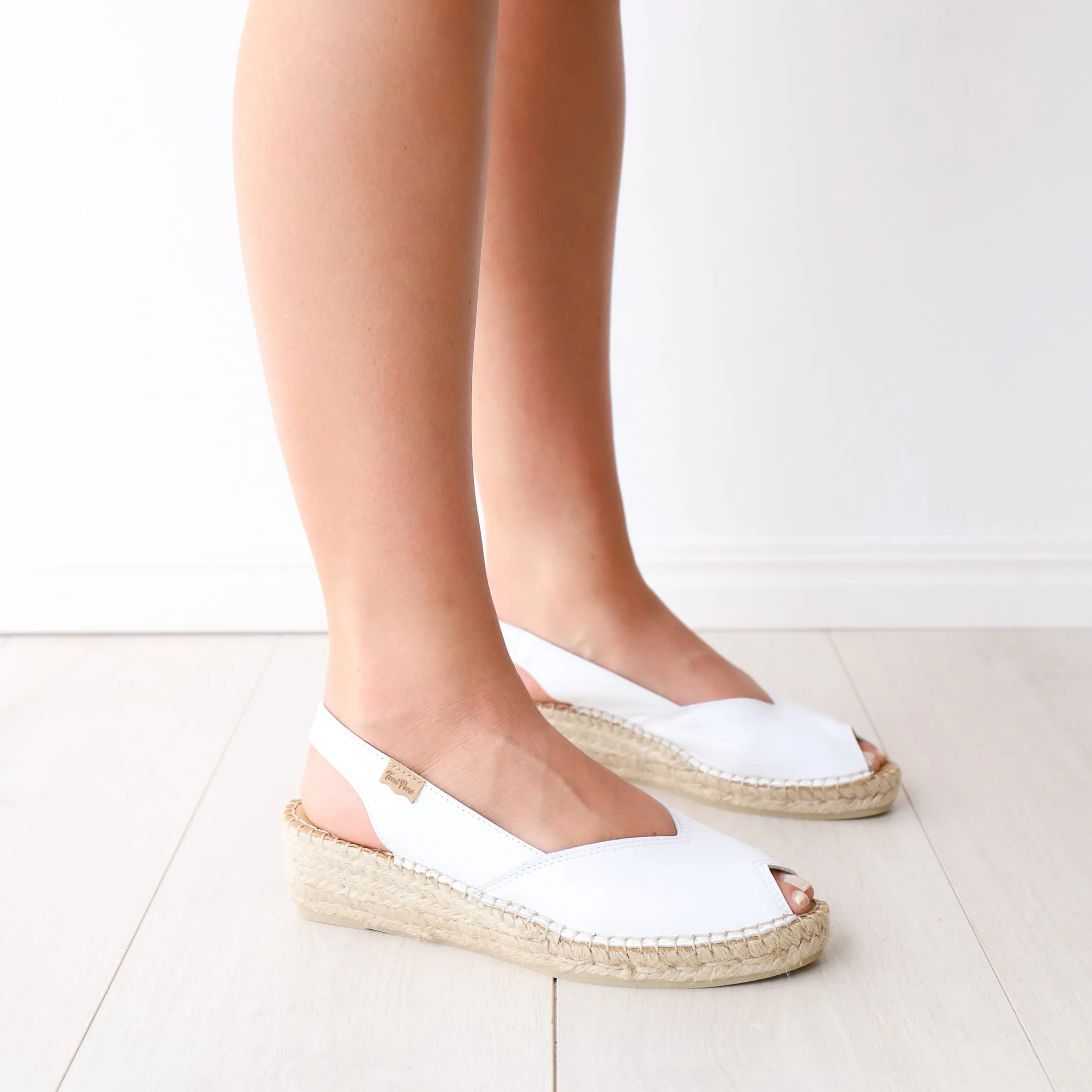 Arch Cradle BERNIA White