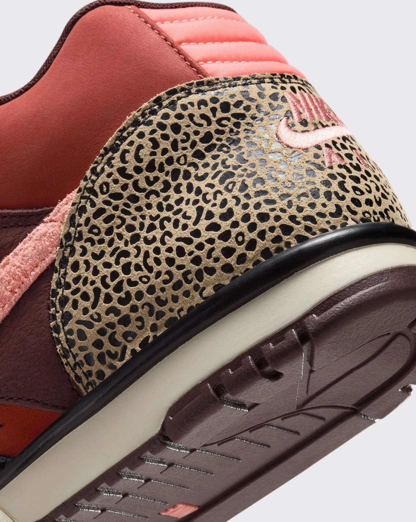 Everyday Edge Harbor Step Nike SB Arts-Rec Air Trainer 1 Shoe