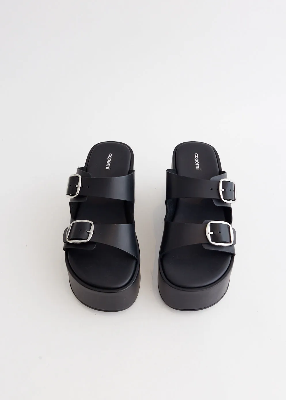 Buckle Wedges Microfiber Lining Technology