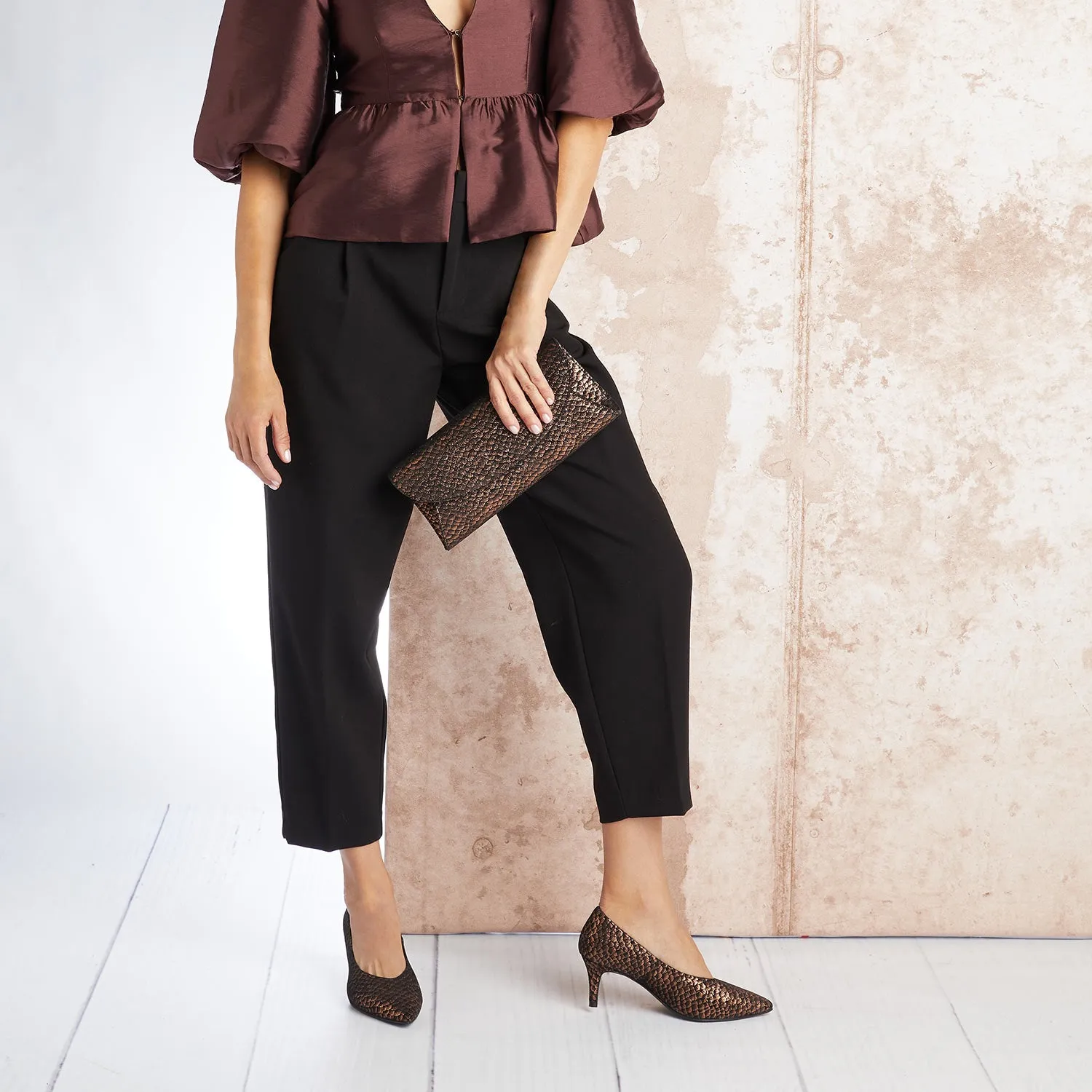 Simple Walk Carmen: Metallic Suede