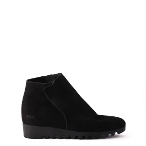 LOMHUS Black Nubuck Fashionable Look Farm Life