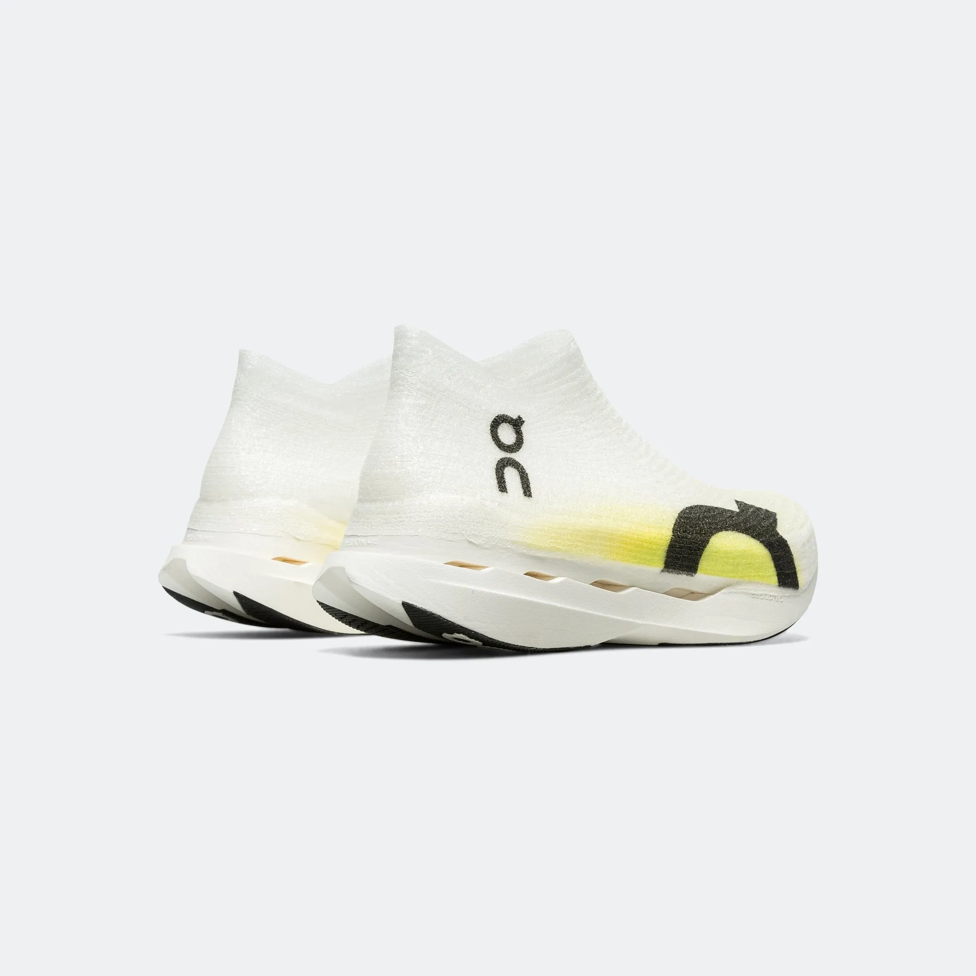 Cloudboom Strike LightSpray - White/Lime Collapsible Heel Design Comfort   insole