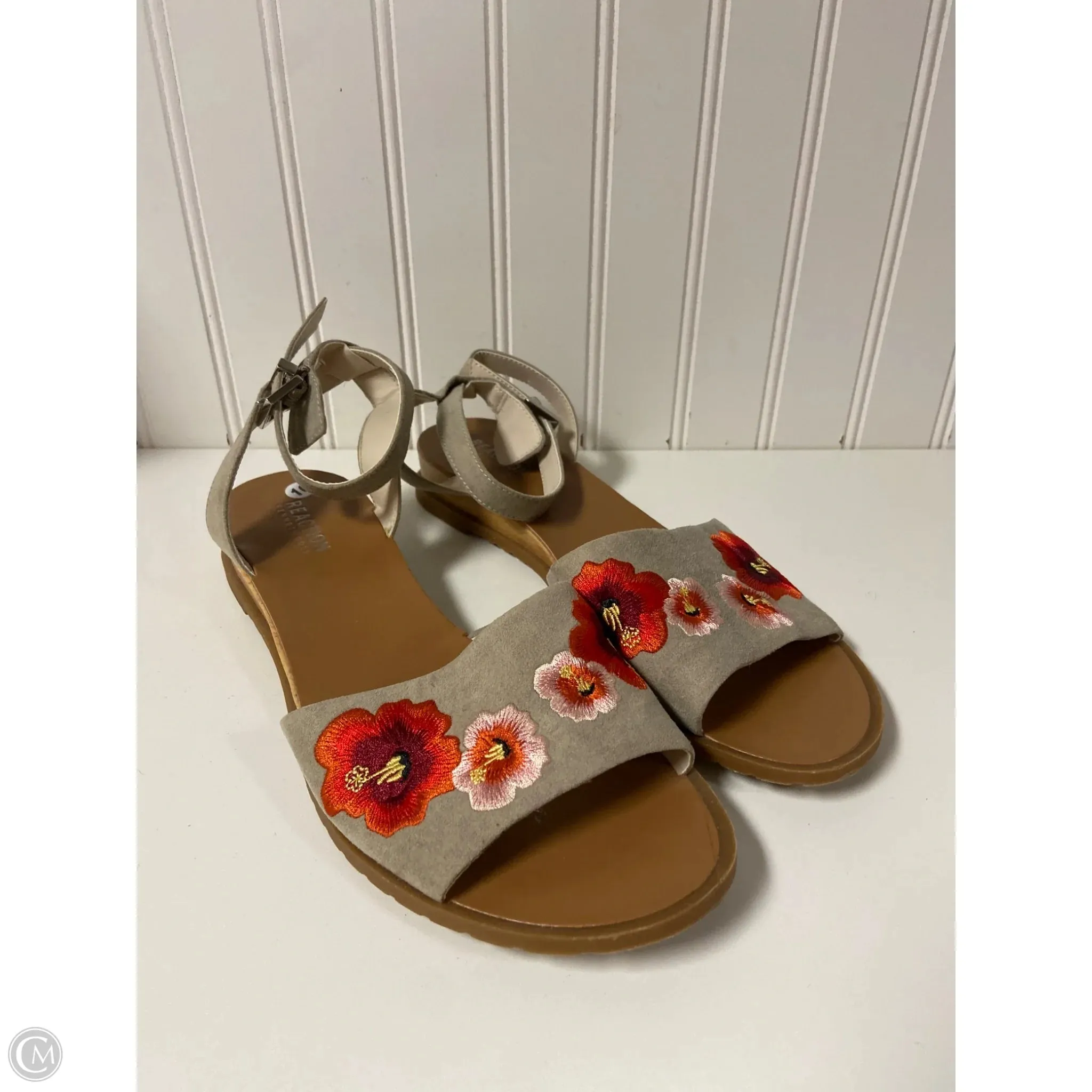 Classic Lines Cozy Motion Sandals Flats By Kenneth Cole Reaction In Taupe, Size: 10