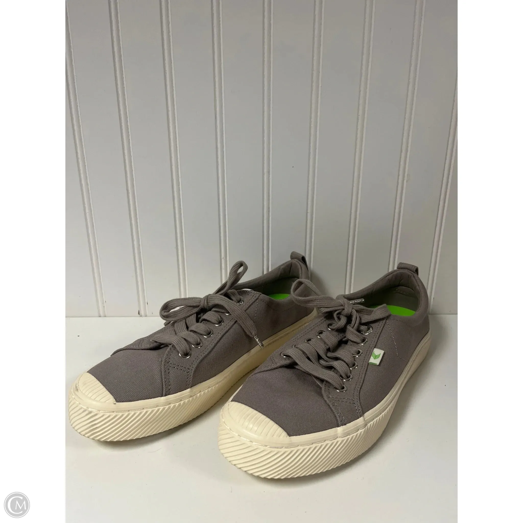 Drop Hike Shoes Sneakers By Cariuma In Grey, Size: 9.5