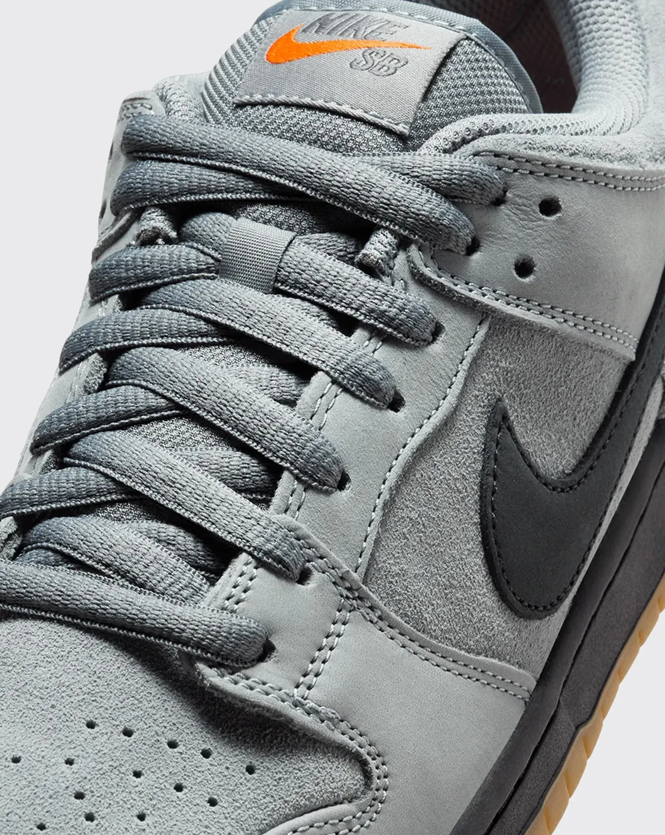 Lightweight Frame Nike SB Dunk Low Pro Shoe - Cool Grey