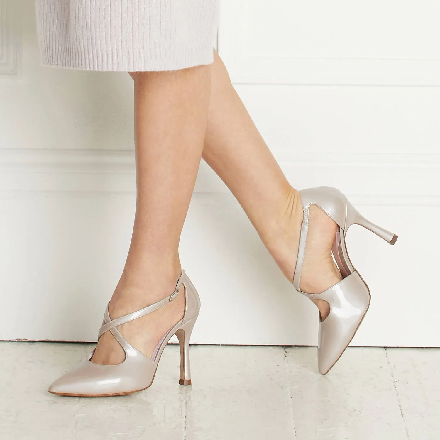 Poet: Pale Taupe Patent Leather Meet Walk Foam Footbed