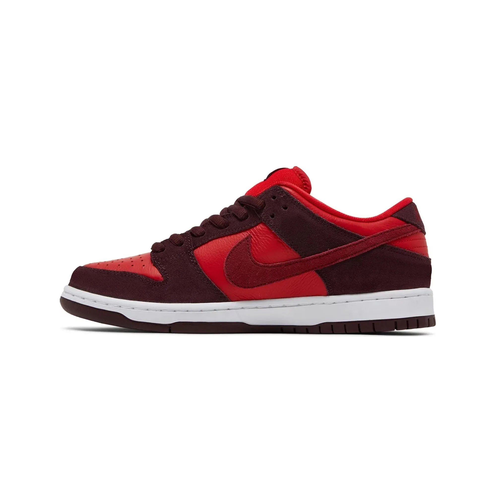 Airflow Enhanced Tongue Nike SB Dunk Low 'Cherry' (2022)