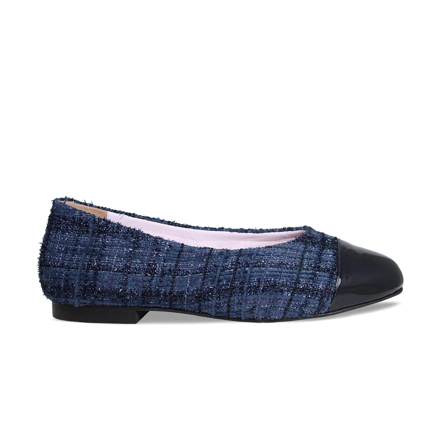 Luna: Navy Tweed & Patent Dodge Step Sturdy Construction