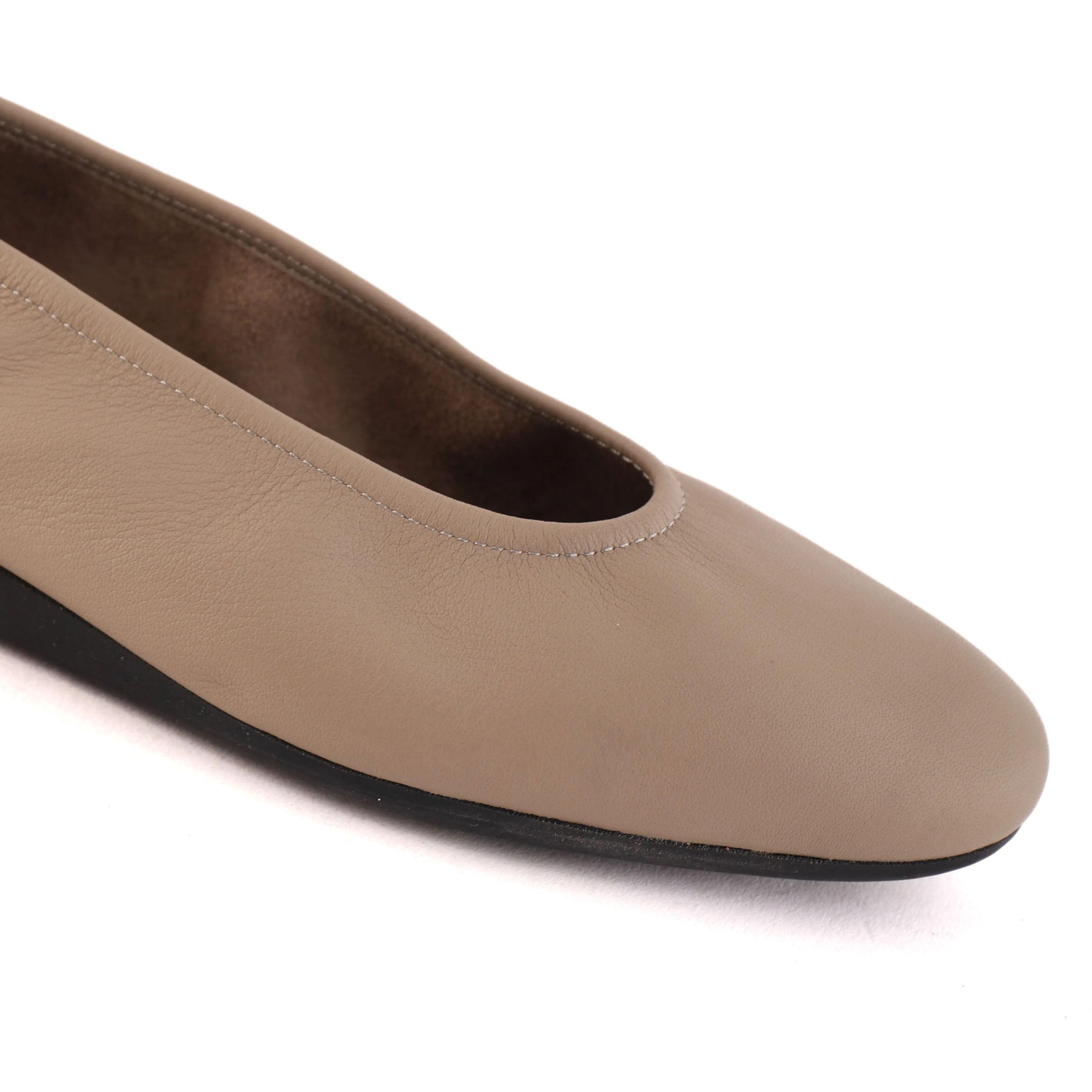 LAIUS Taupe Practical Walking Shoes Model Mode