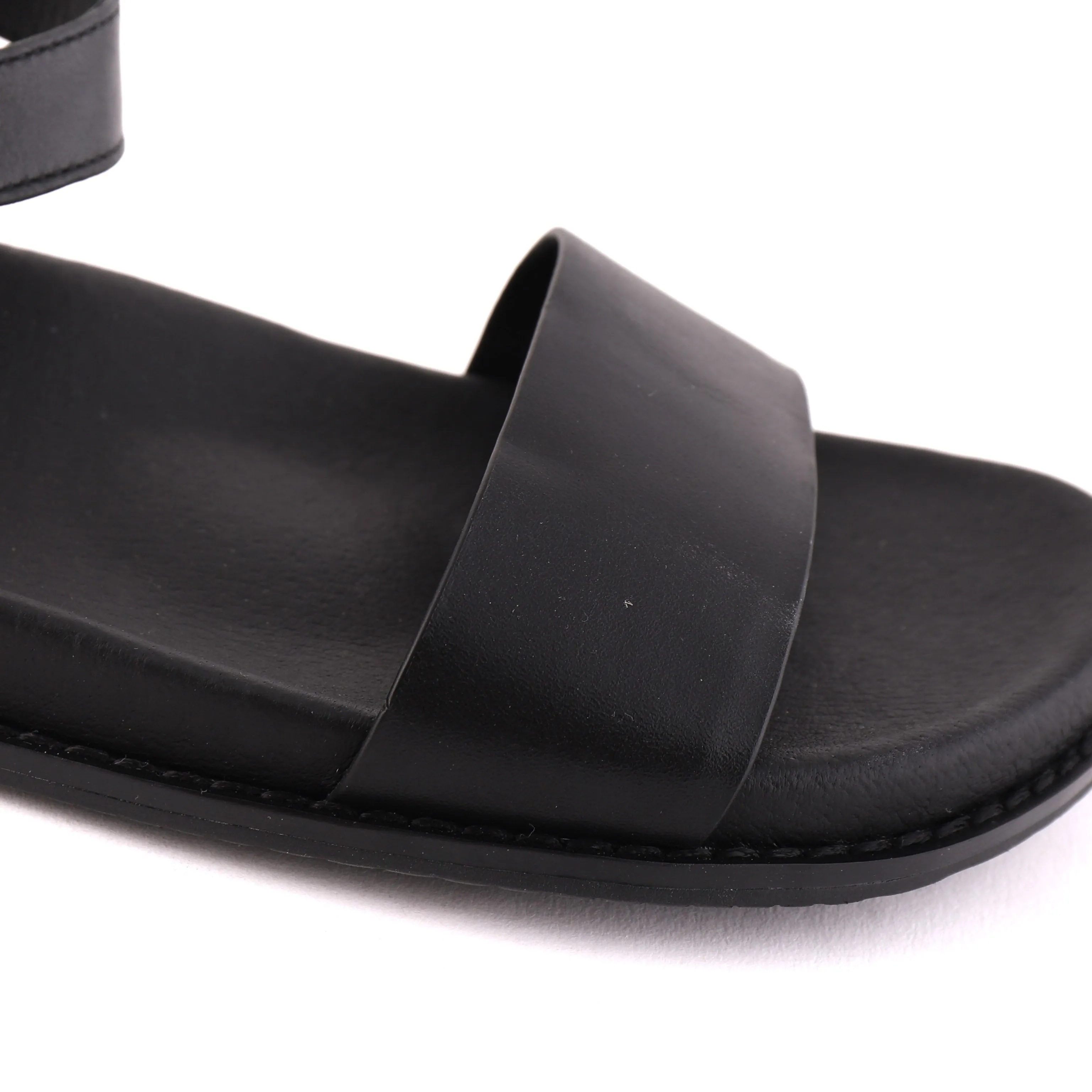 RENATA Black All Fit Relaxed Outdoor Footwear