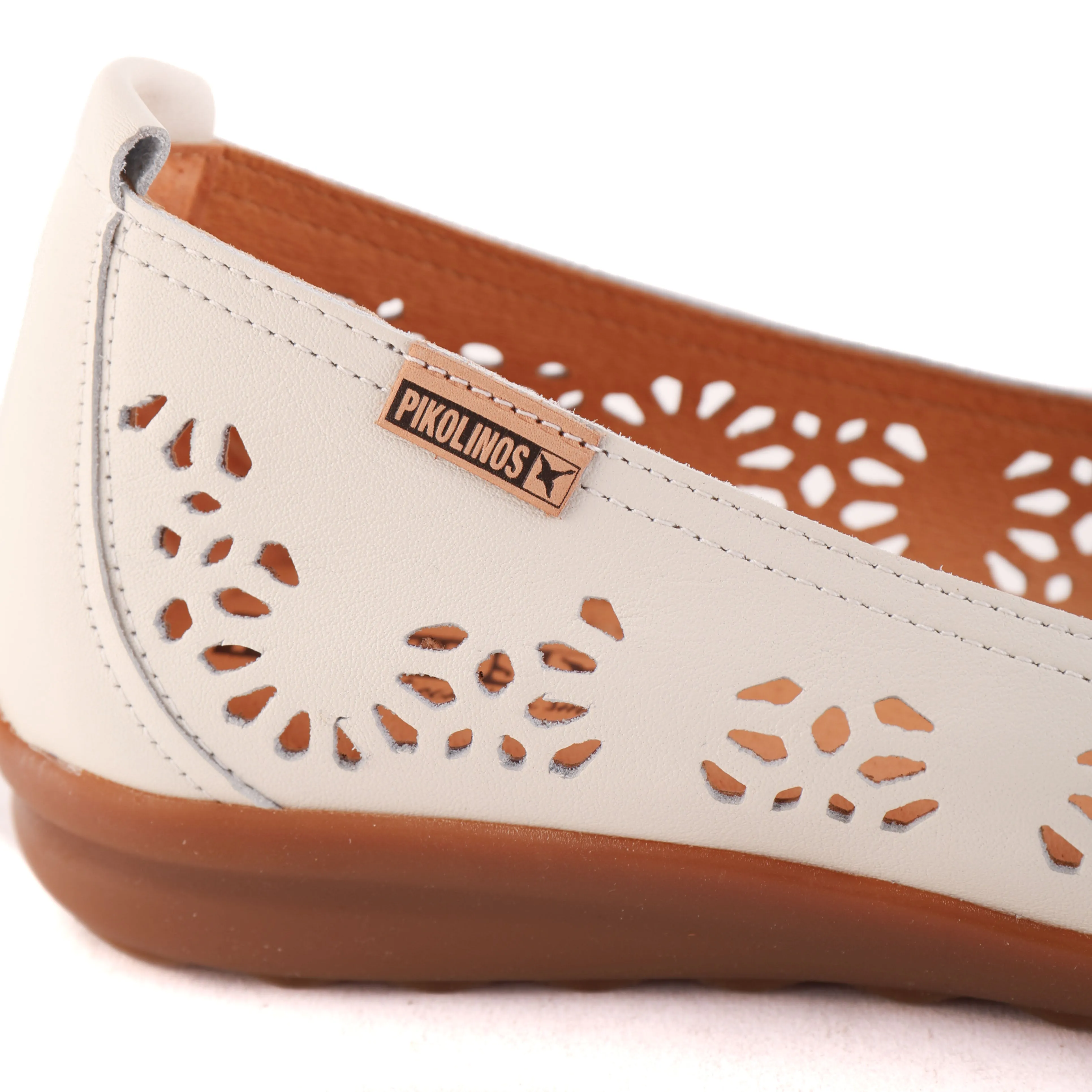 KAMARI Off White River Walk City Glow