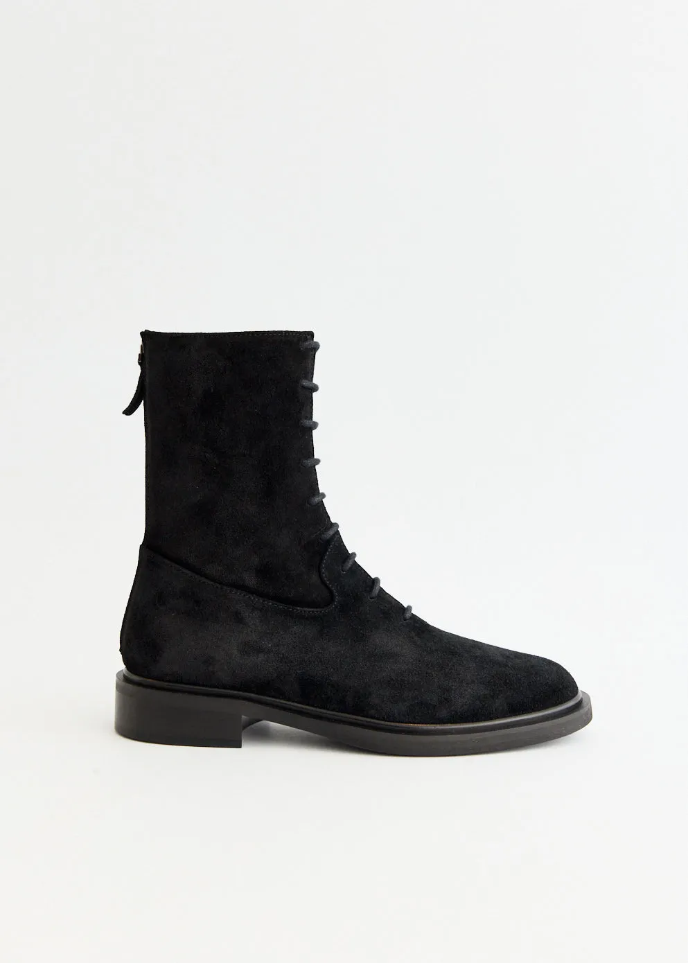 Daijah Boots Track Hike Leap Step