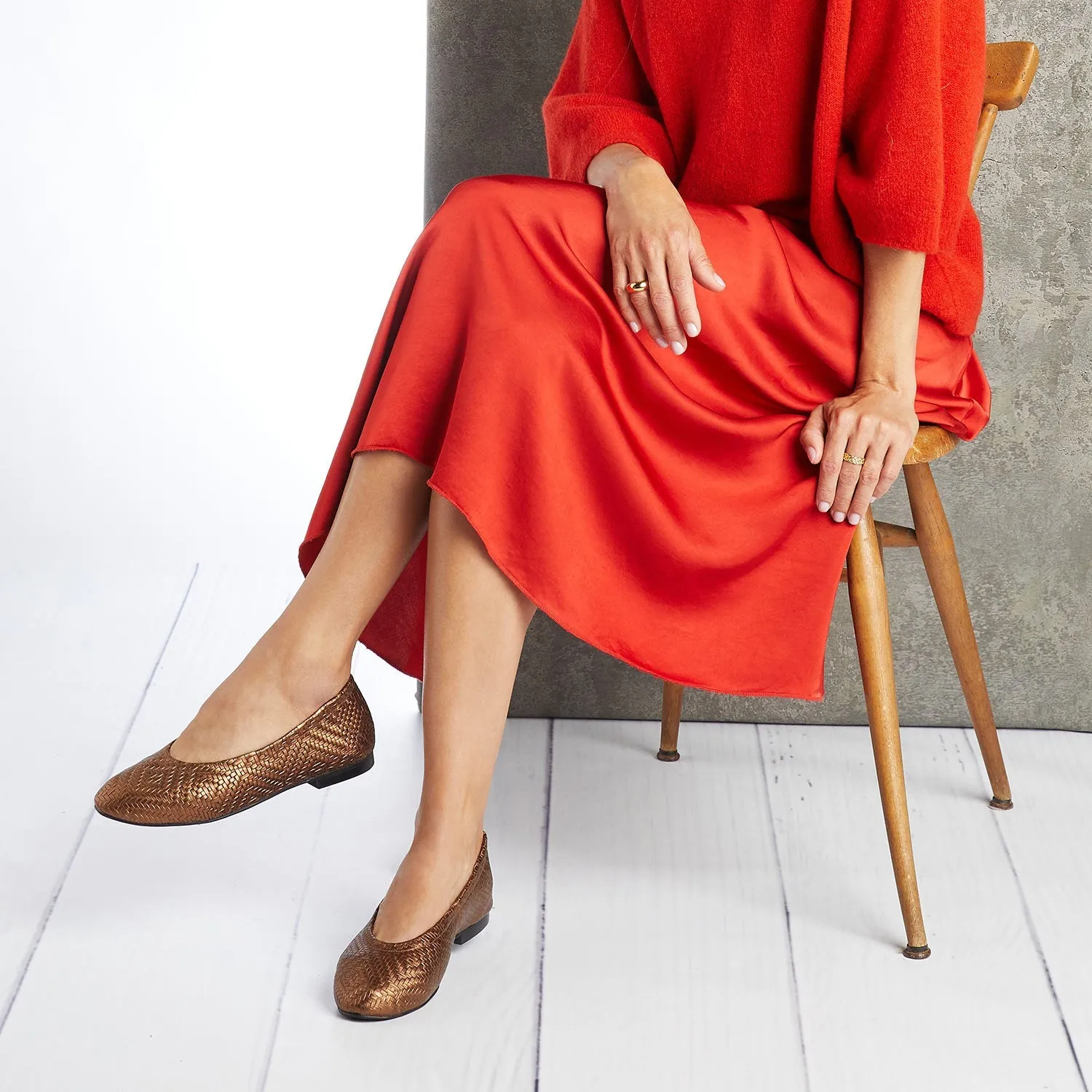 Effortless Step Luna: Bronze Weave Leather