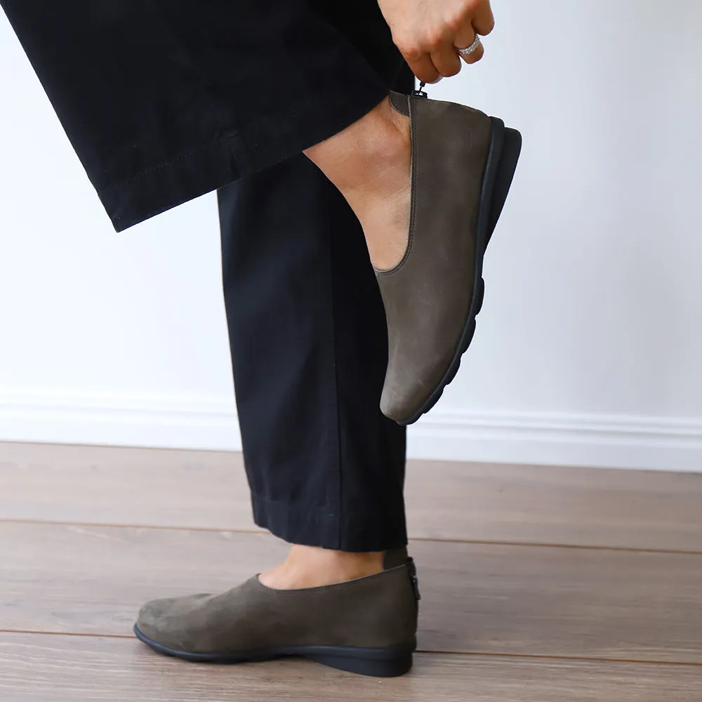 DENAKO Dark Olive Nubuck Style Clarity Club Night