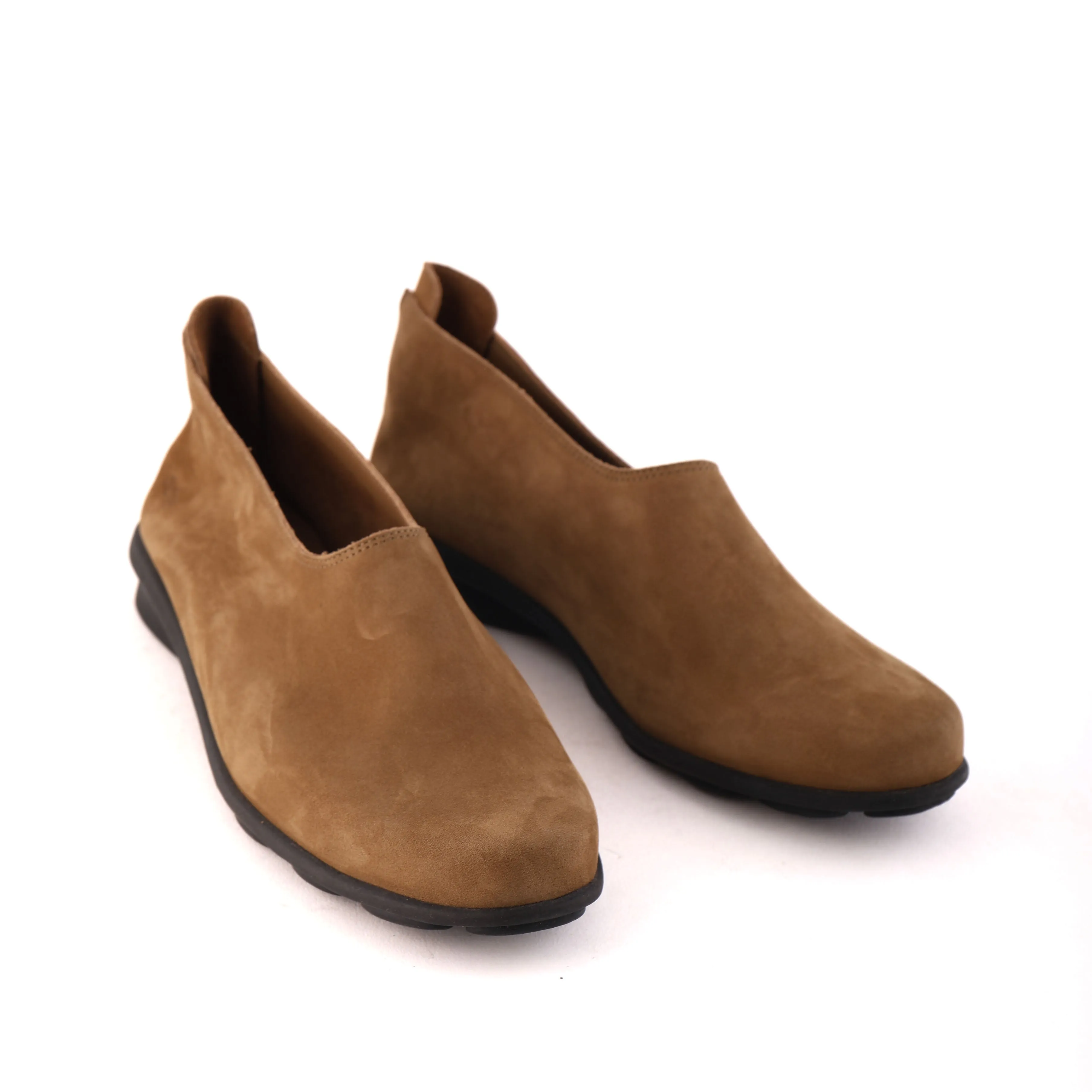 Rain Resistant DENAKO Desert Nubuck