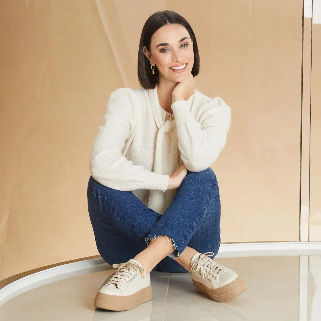 Diva: Cream Leather Breathable mesh