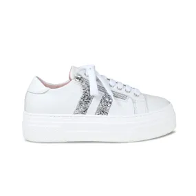 Catch Step Diva: White Leather & Silver Glitter