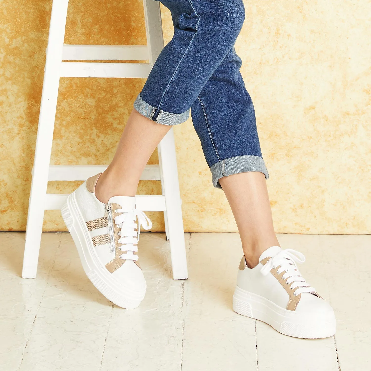 Diva: White Leather & Taupe Raffia FlexibleOutsole