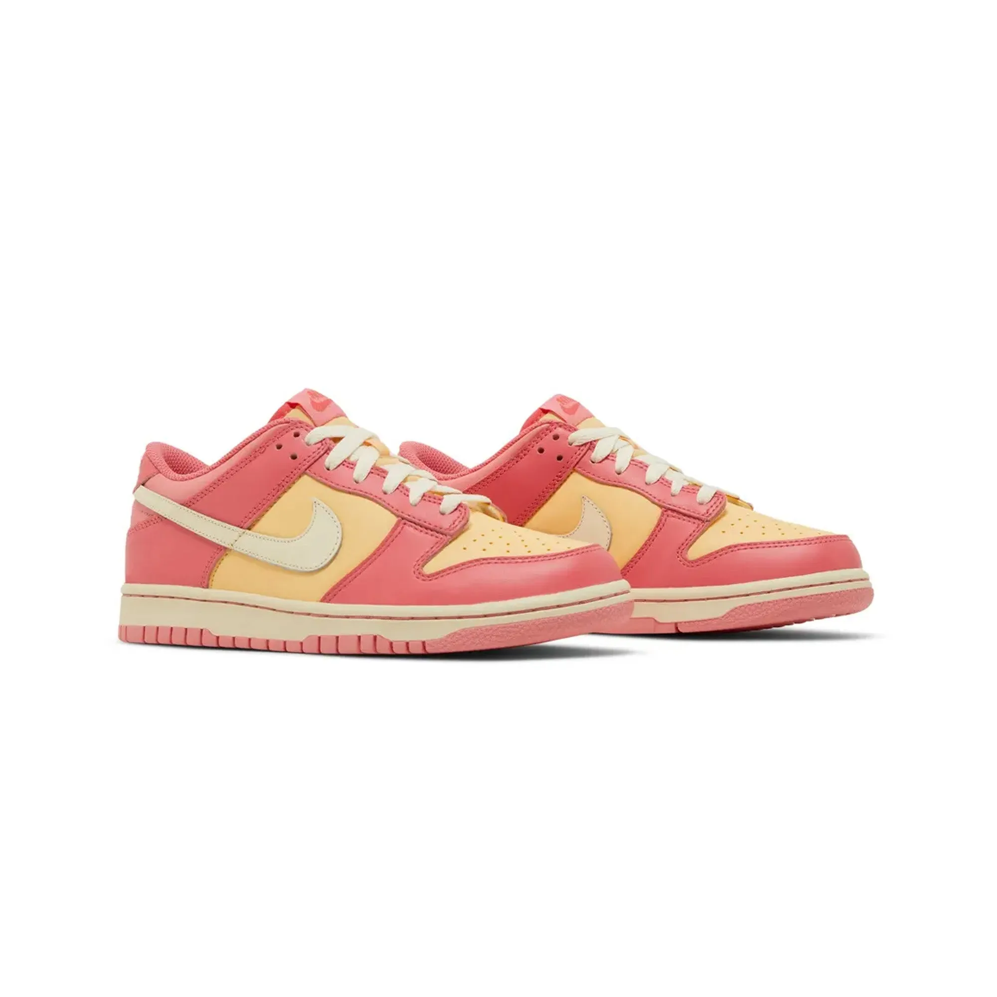 Dunk Low 'Strawberry Peach Cream' GS (2023) Wear ease StainResistant