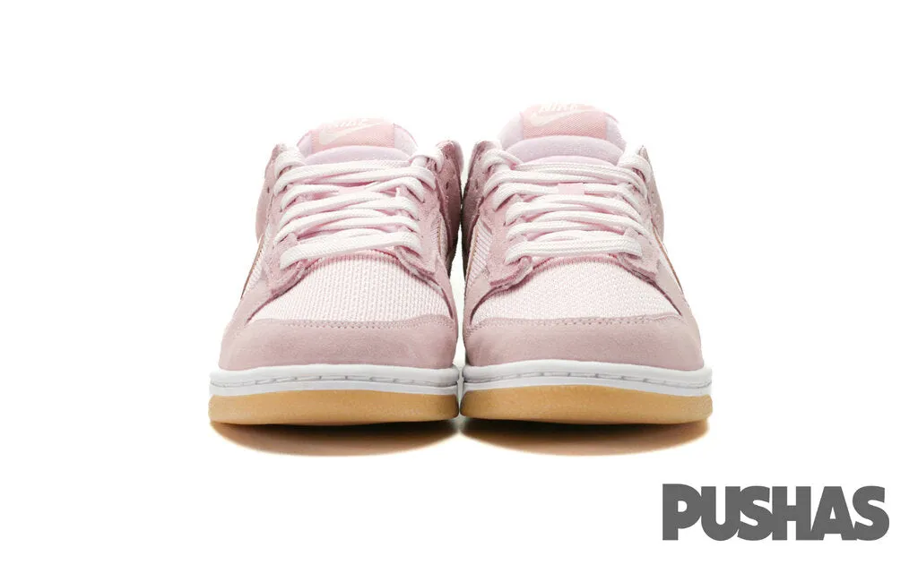 Dunk Low 'Teddy Bear' Women's (2022) Gusseted Tongue Weekend Trail