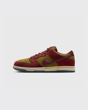 Lean Look Effortless Look Nike SB Dunk Low Pro - Dark Team Red/Burgundy Crush