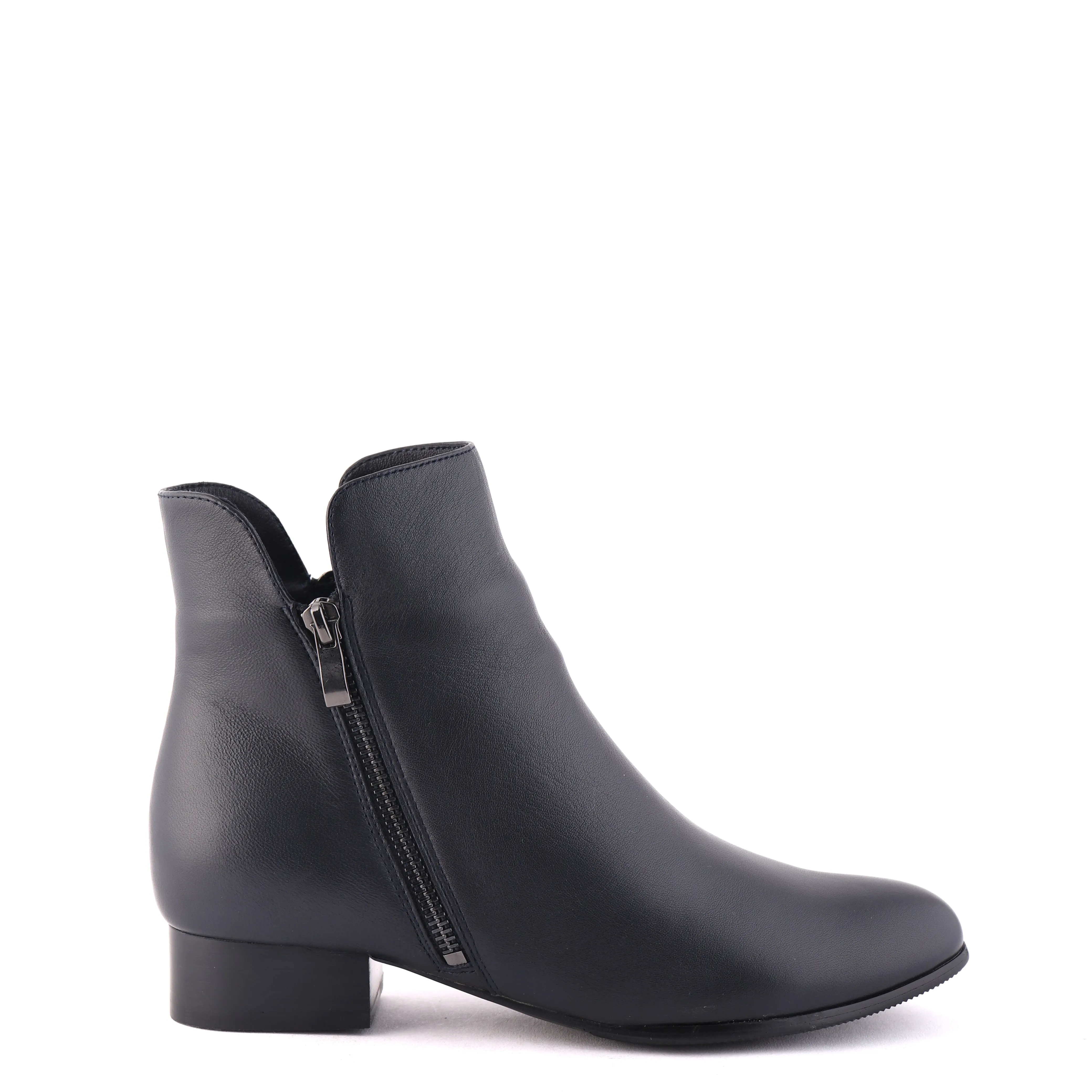 ELLYSE Navy Contoured Footbed Shape Avant Mood