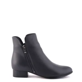 ELLYSE Navy Contoured Footbed Shape Avant Mood