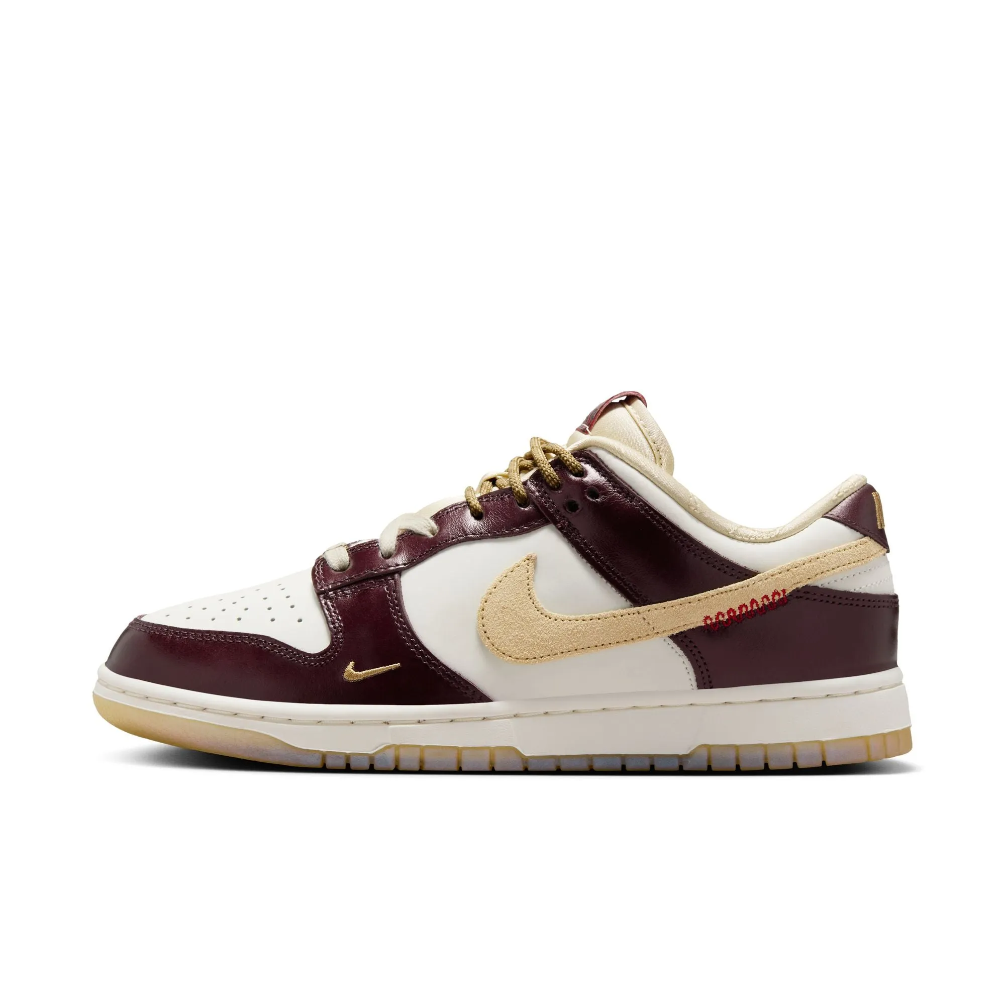 W Nike Dunk Low LX On demand Cloud Like Comfort