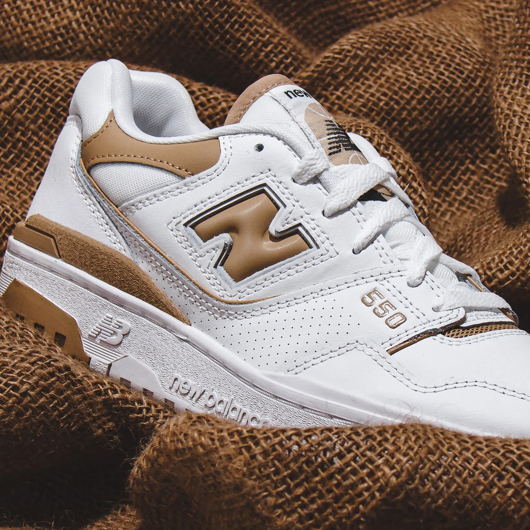 New Balance Women 550 White BBW550BT urban shoes