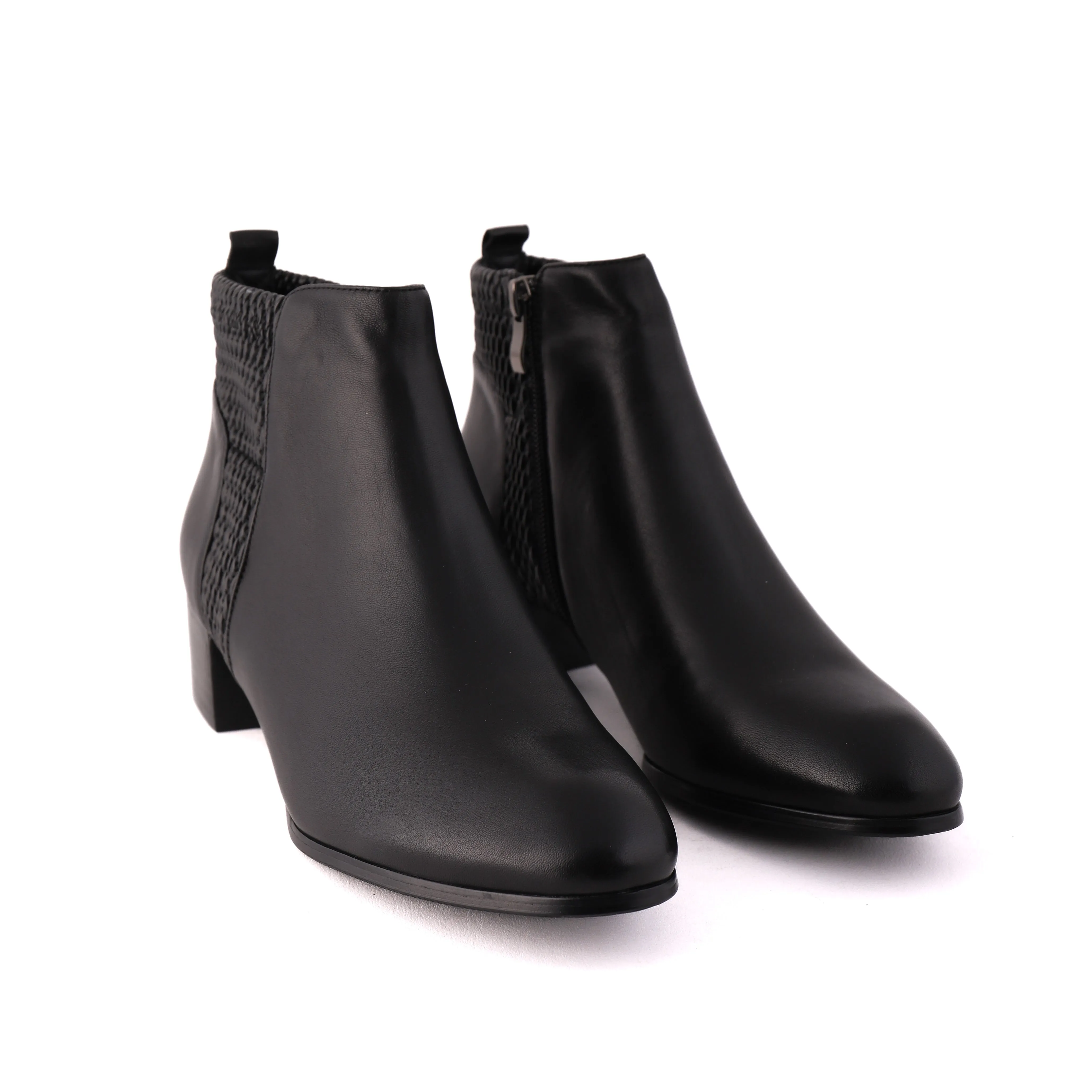 ENOCH Black Grippy Outsole Adventure Seeker