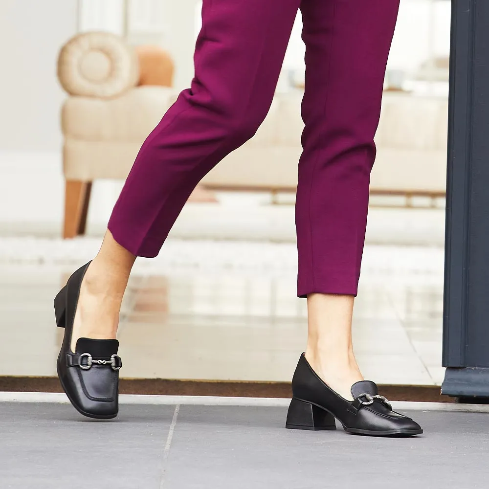 Long distance Chill Style Giselle: Black Leather