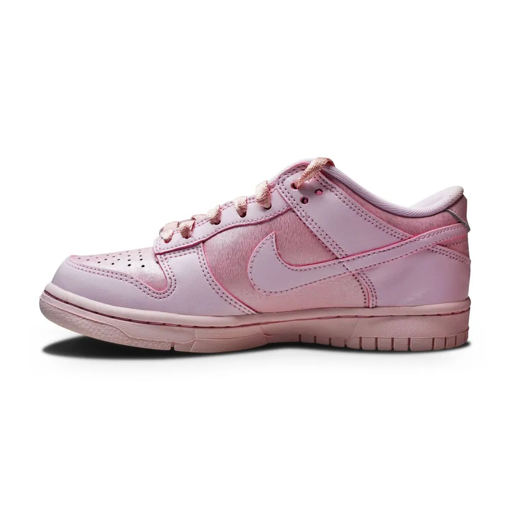 Neutral design Nike Dunk Low SE (GS)"Prism Pink"