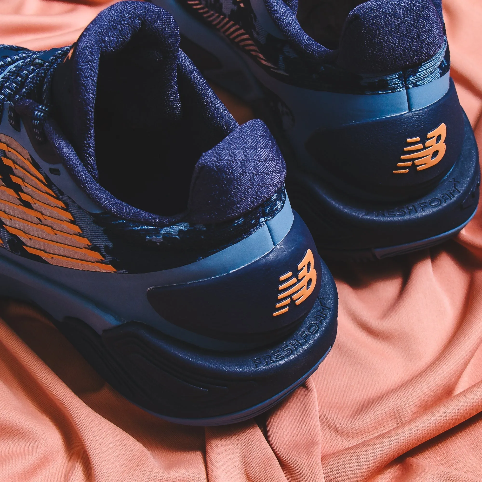 Supportive Fit New Balance Basketball Unisex TWO WXY V5 Navy BB2WYBT5