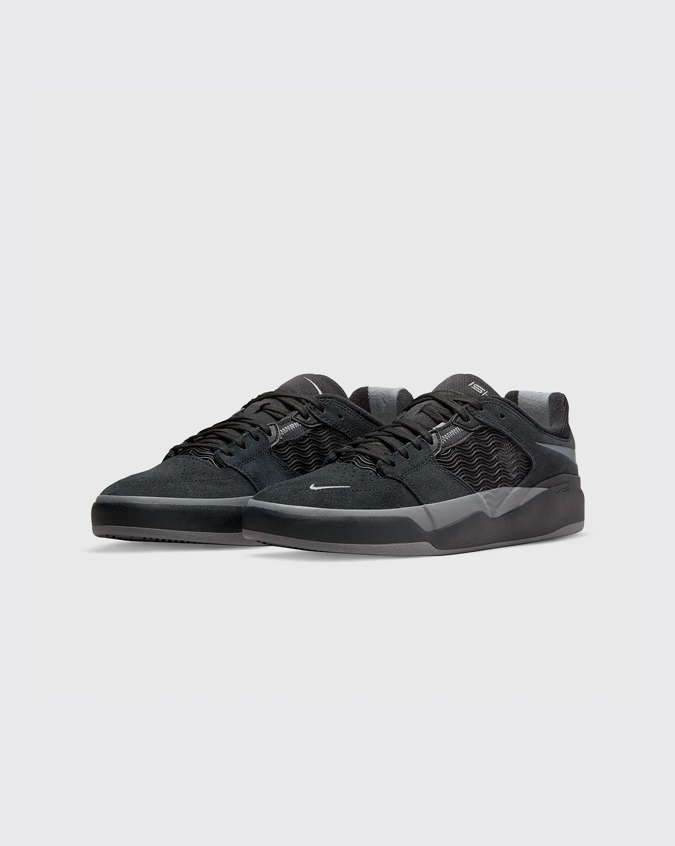 Nike SB Ishod Shoe - DC7232-003 Handcrafted Stitching