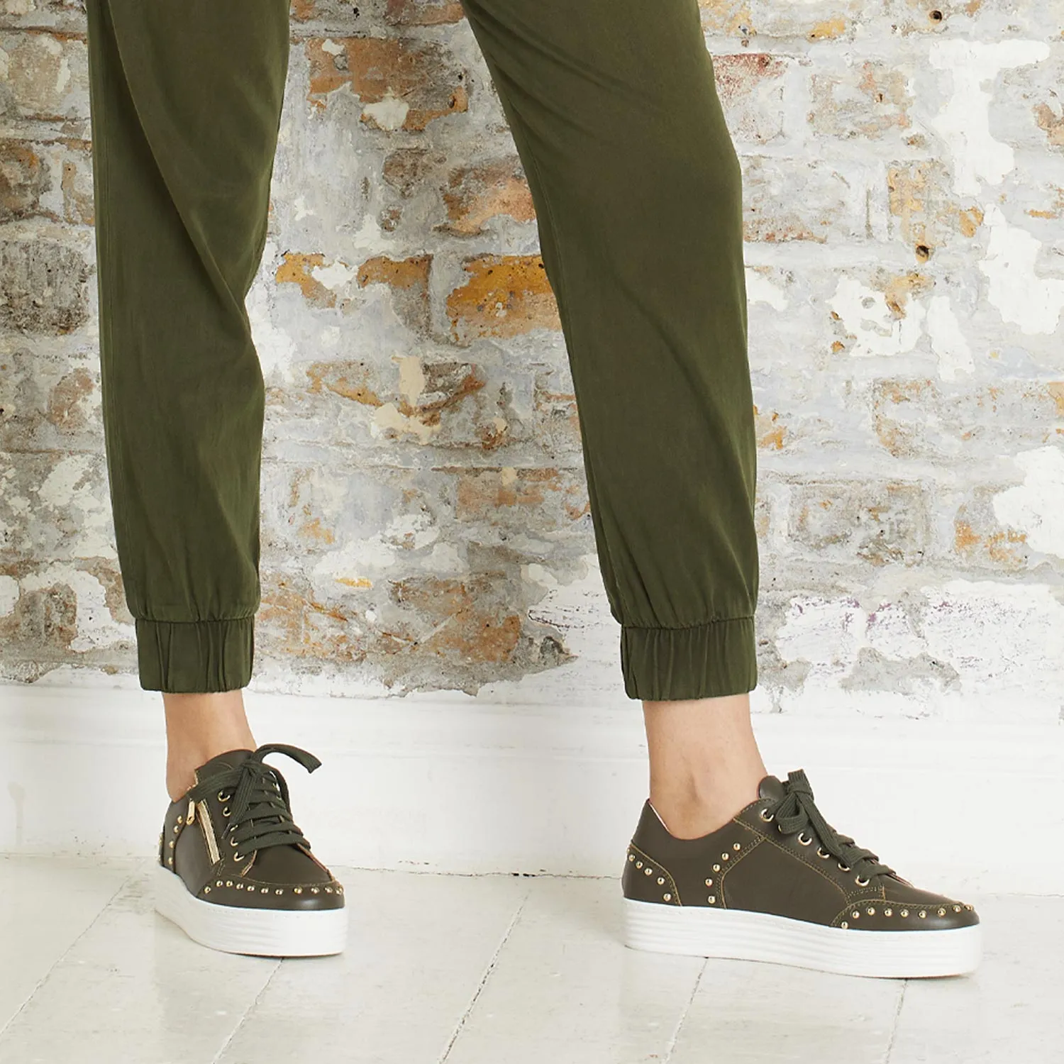 Go Light Haven: Khaki Leather