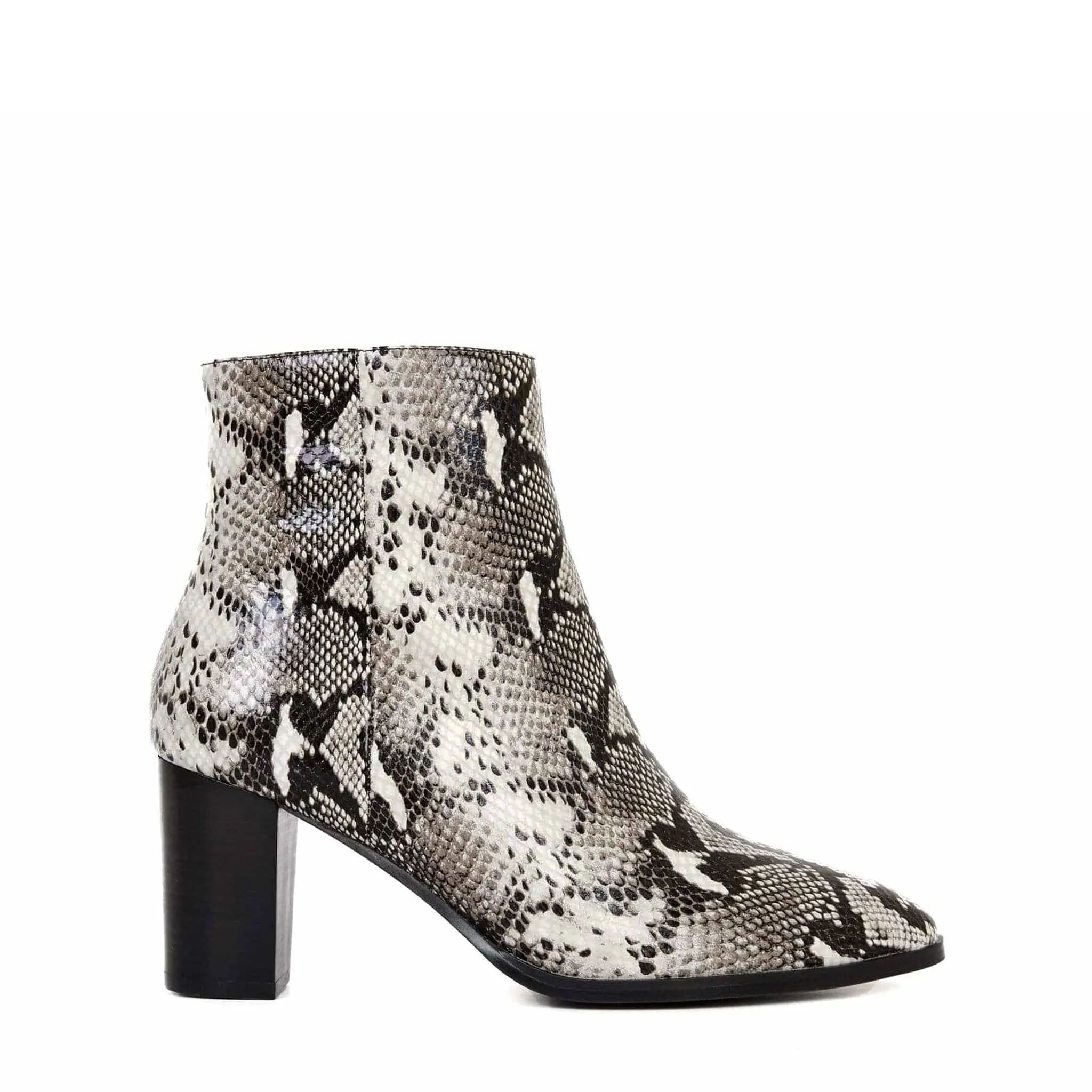 RUBY Rugged Built Hiking Trails Anti Slip Traction