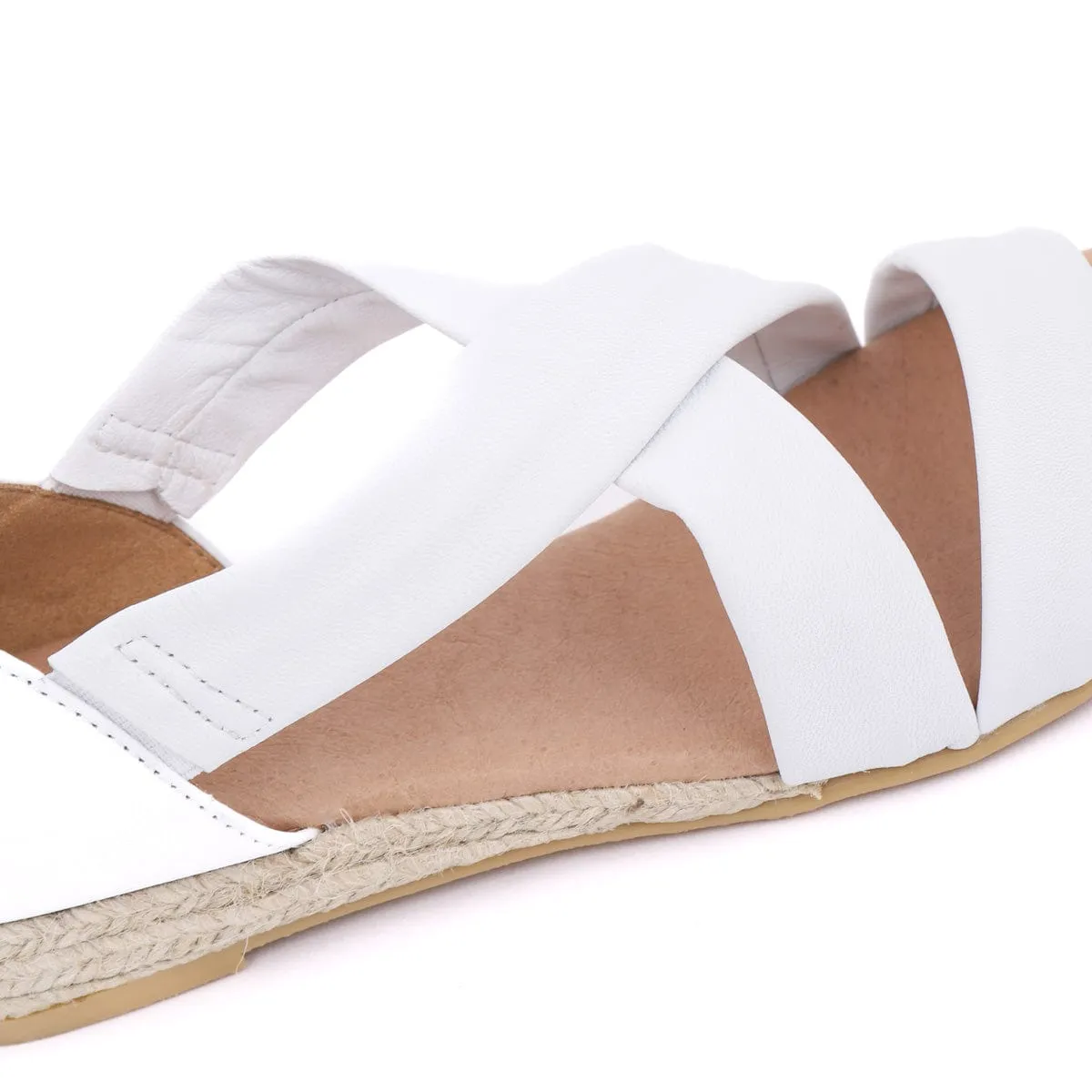 HOLLIE White Chic Comfort