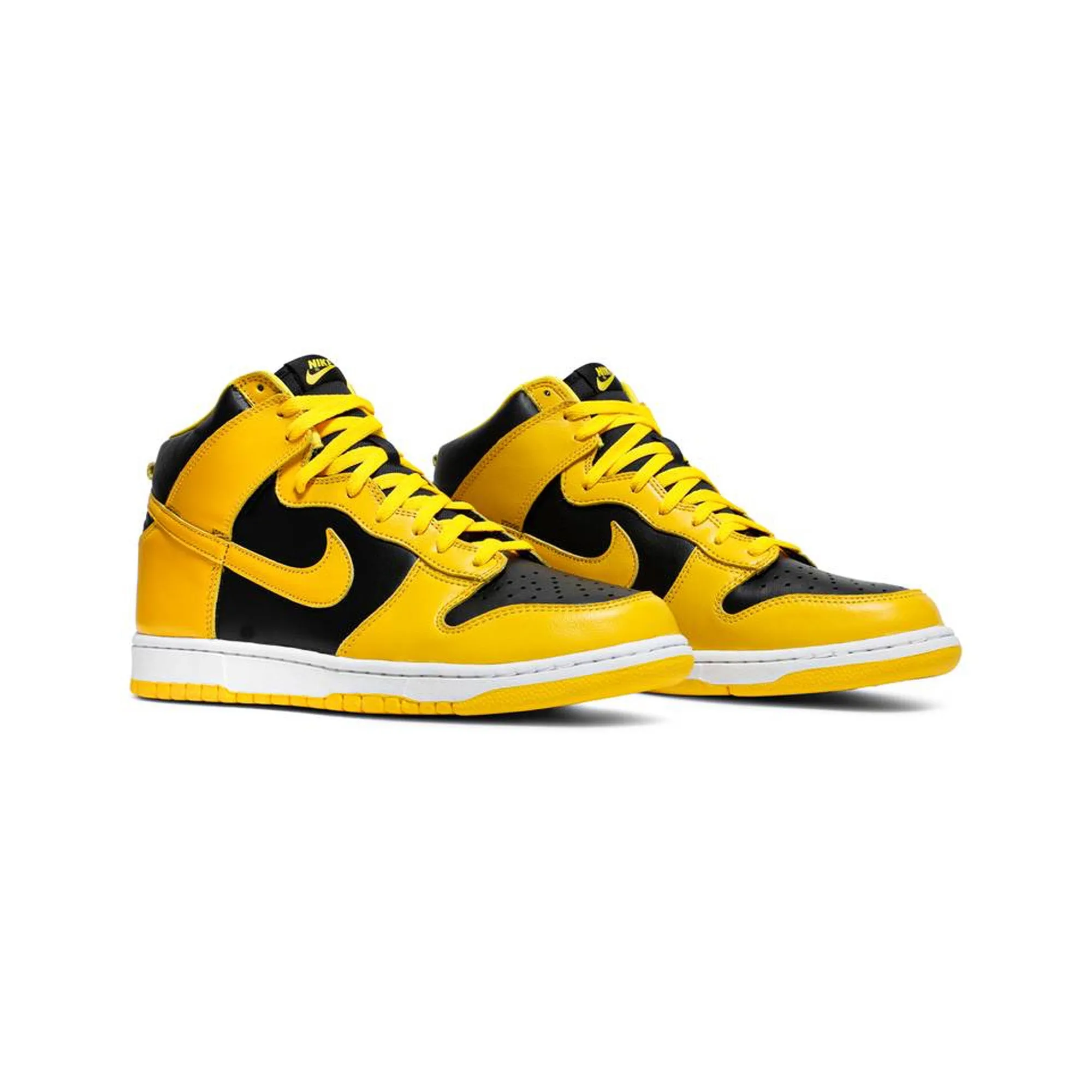 Step Focus Modern Construction Nike Dunk High Up 'Varsity Maize' W (2021)