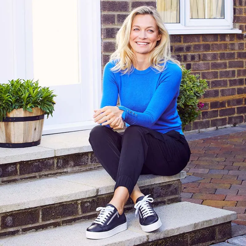 Workwear Match Lunch Walk Hero: Black Leather